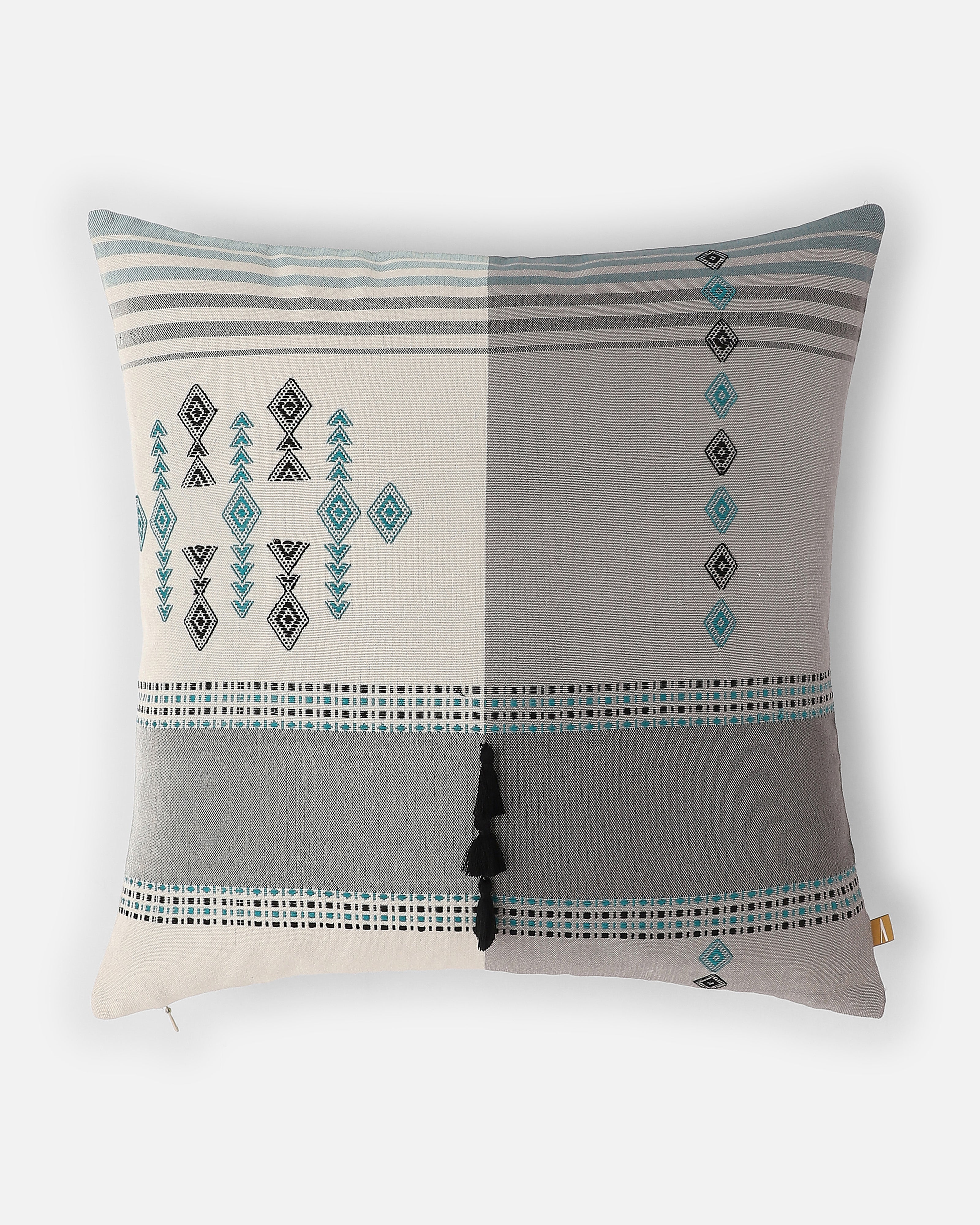 Simmi Bhujodi Extra Weft Cotton Cushion Cover