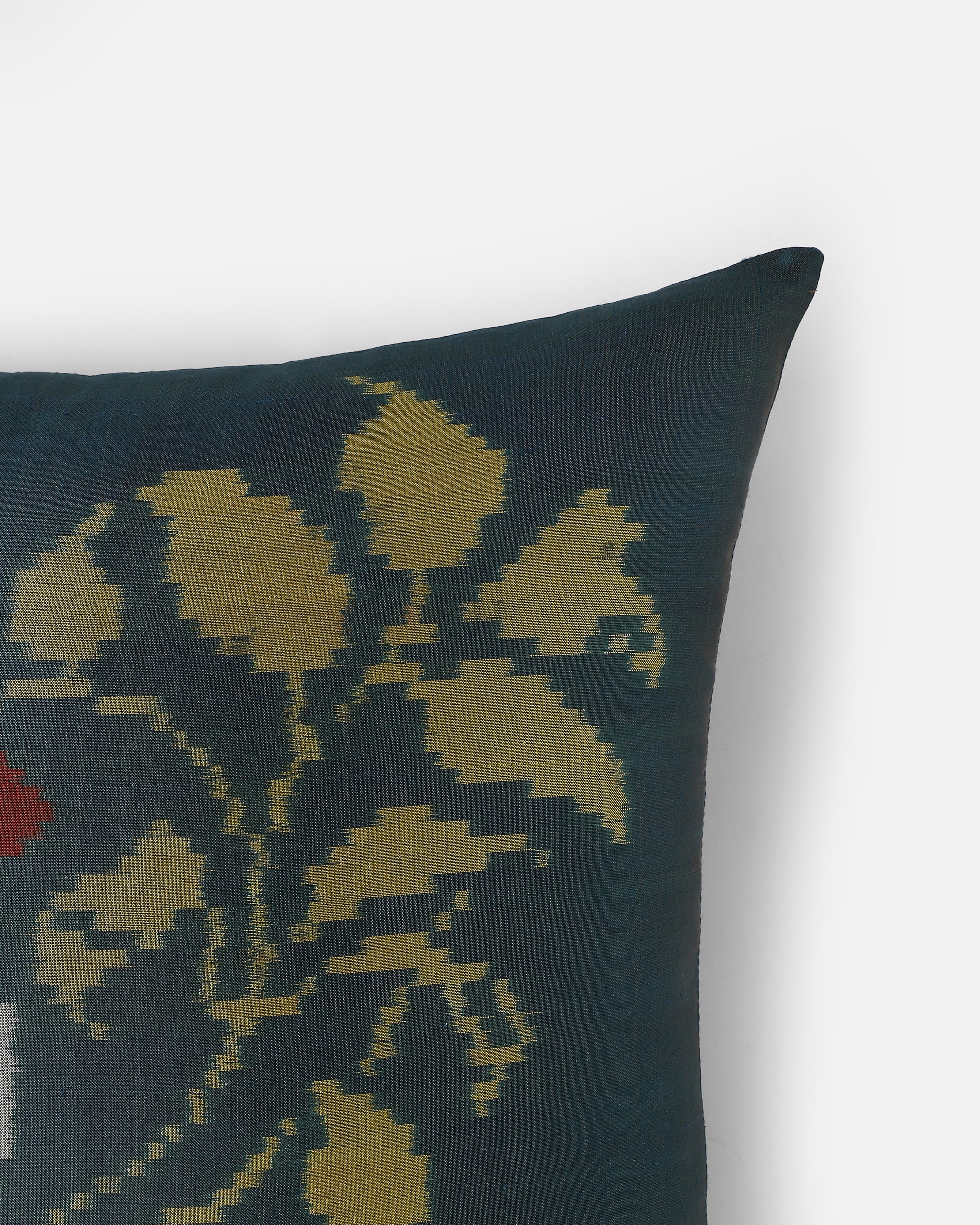 Dove Pochampally Weft Ikat Silk Cushion Cover