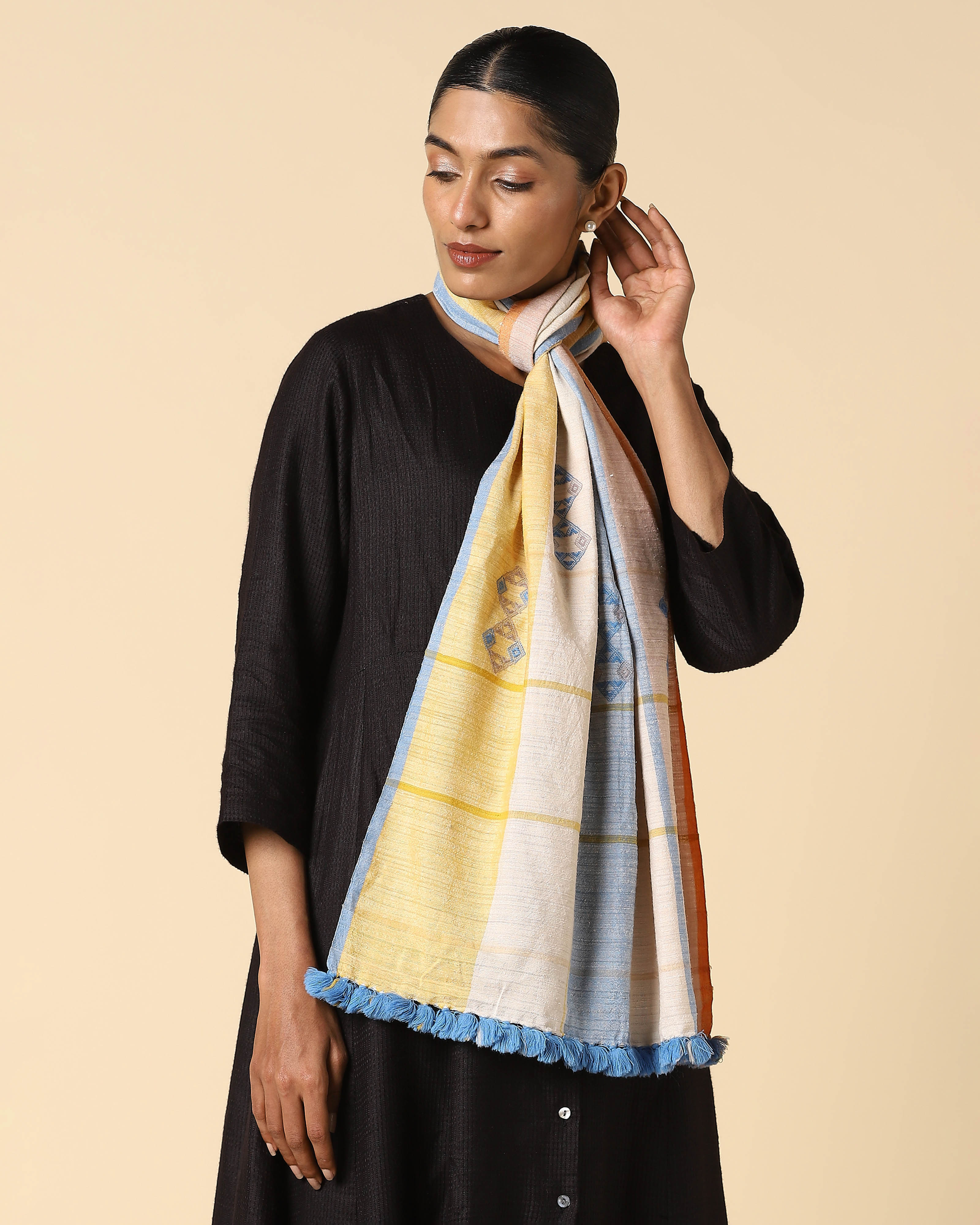 Roli Bhujodi Extra Weft Wool Silk Stole