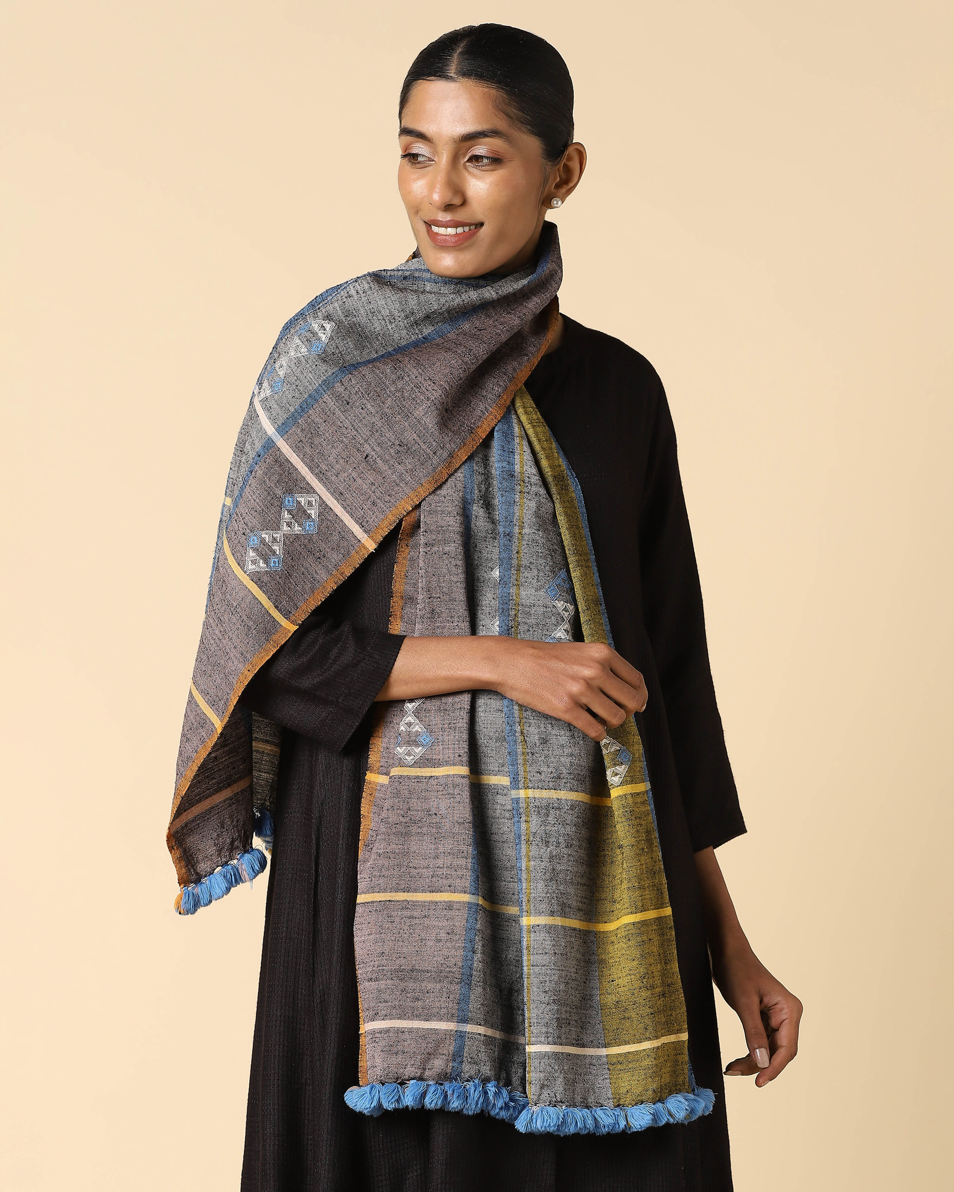 Roli Bhujodi Extra Weft Wool Silk Stole