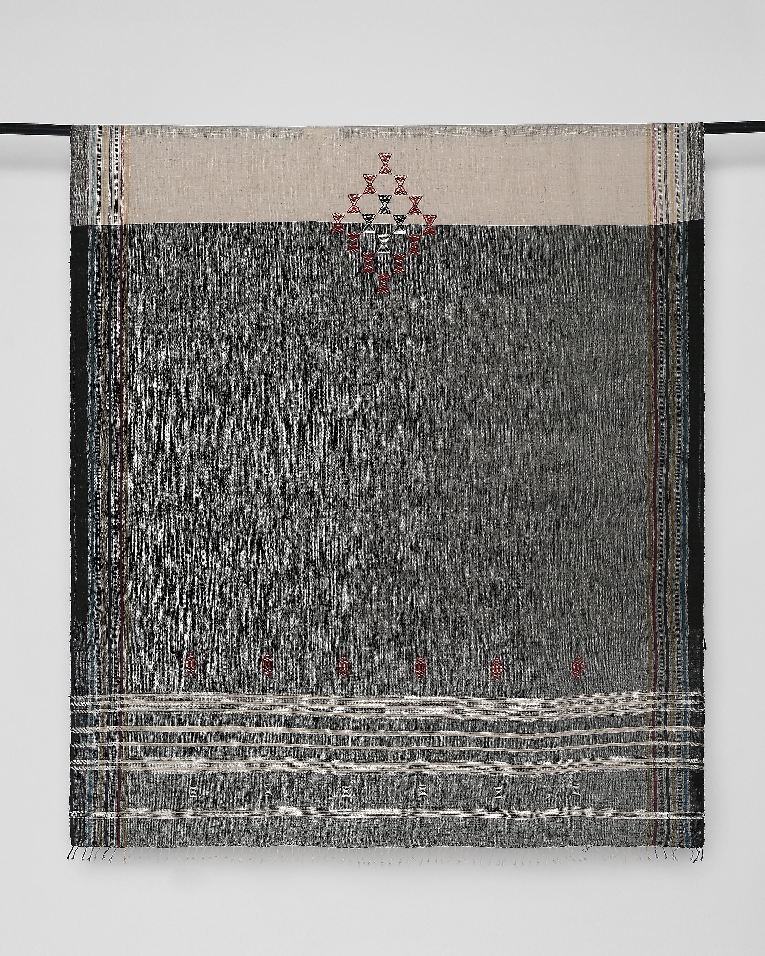 Ambreen Bhujodi Extra Weft Woolen Throw