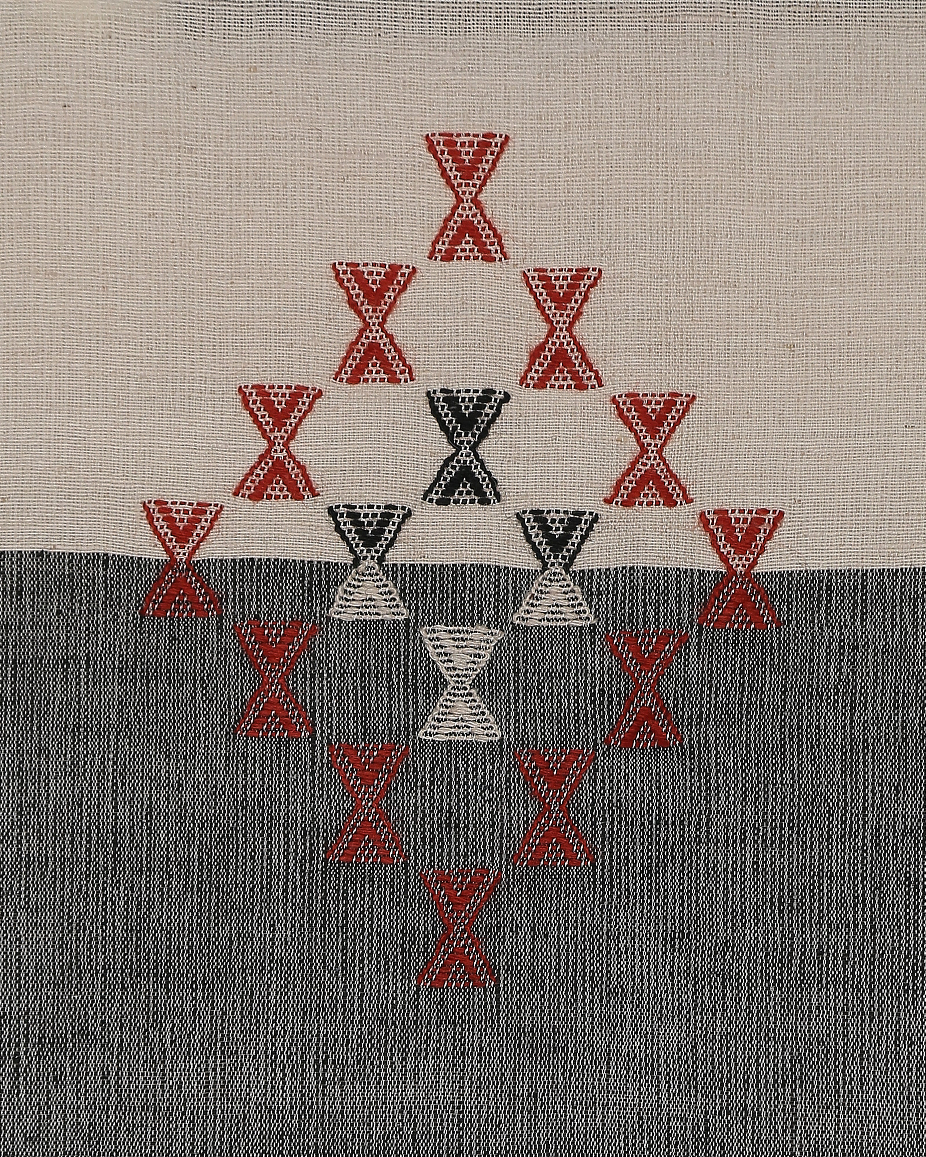 Ambreen Bhujodi Extra Weft Woolen Throw