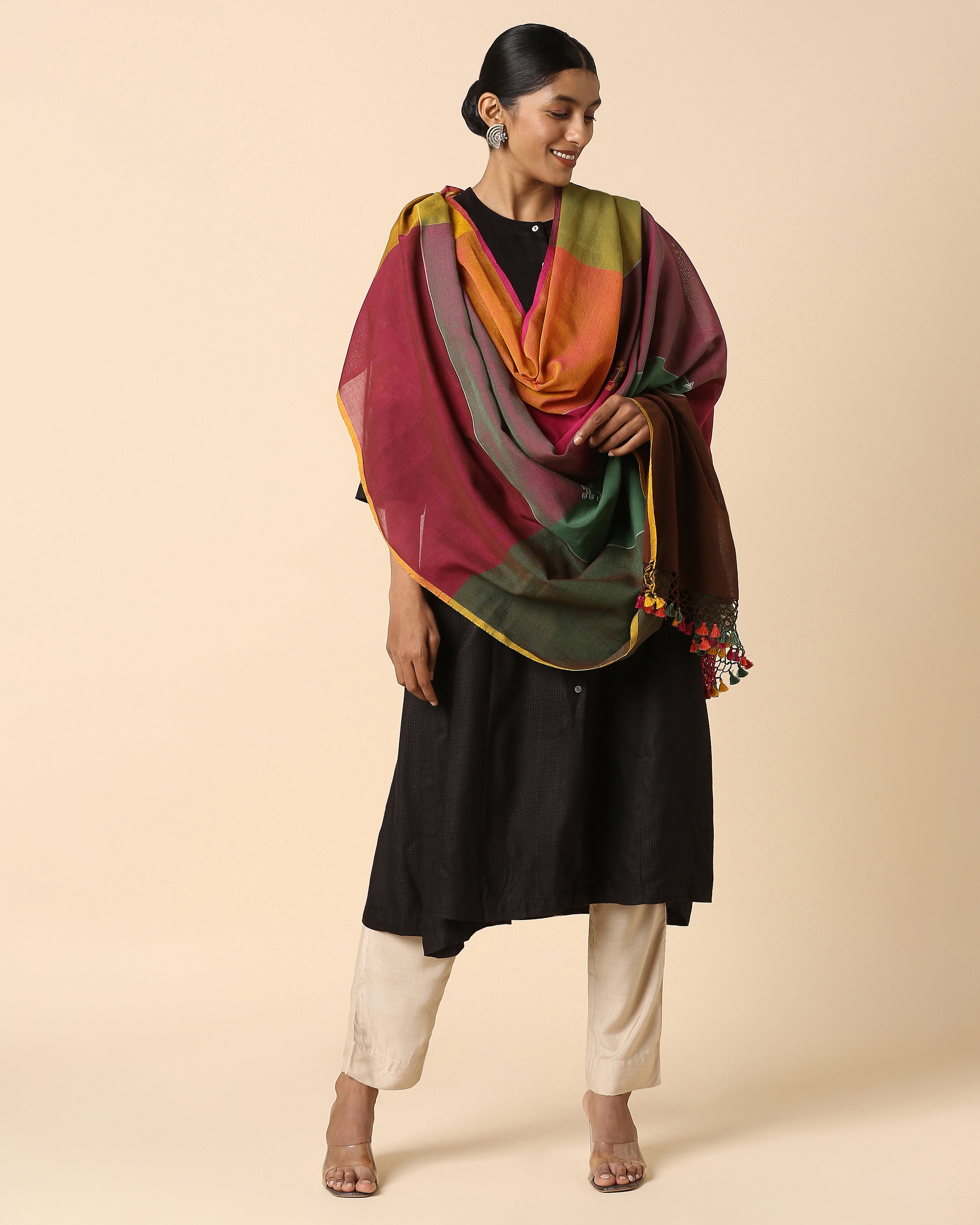 Reina Bhujodi Extra Weft Cotton Dupatta
