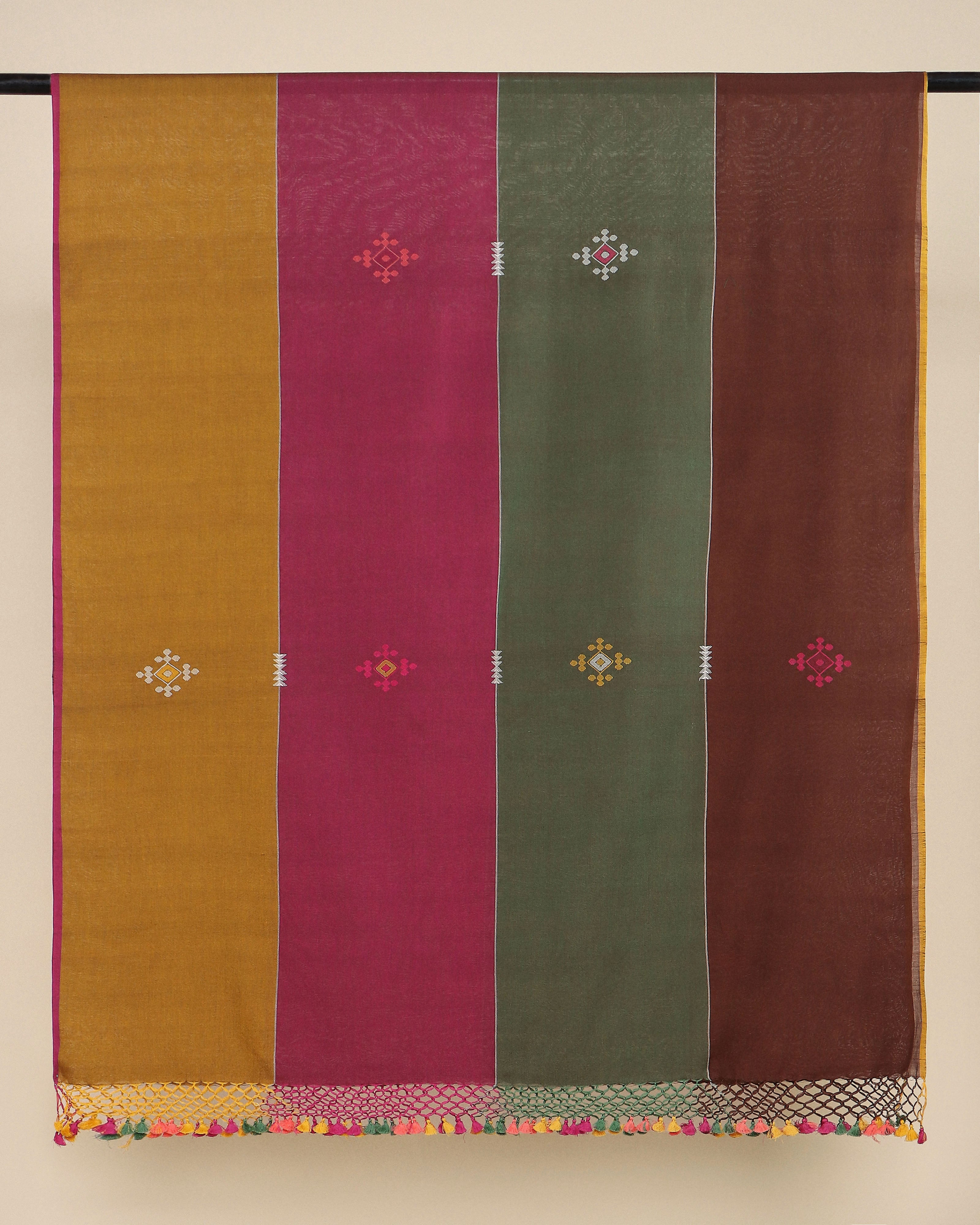 Reina Bhujodi Extra Weft Cotton Dupatta