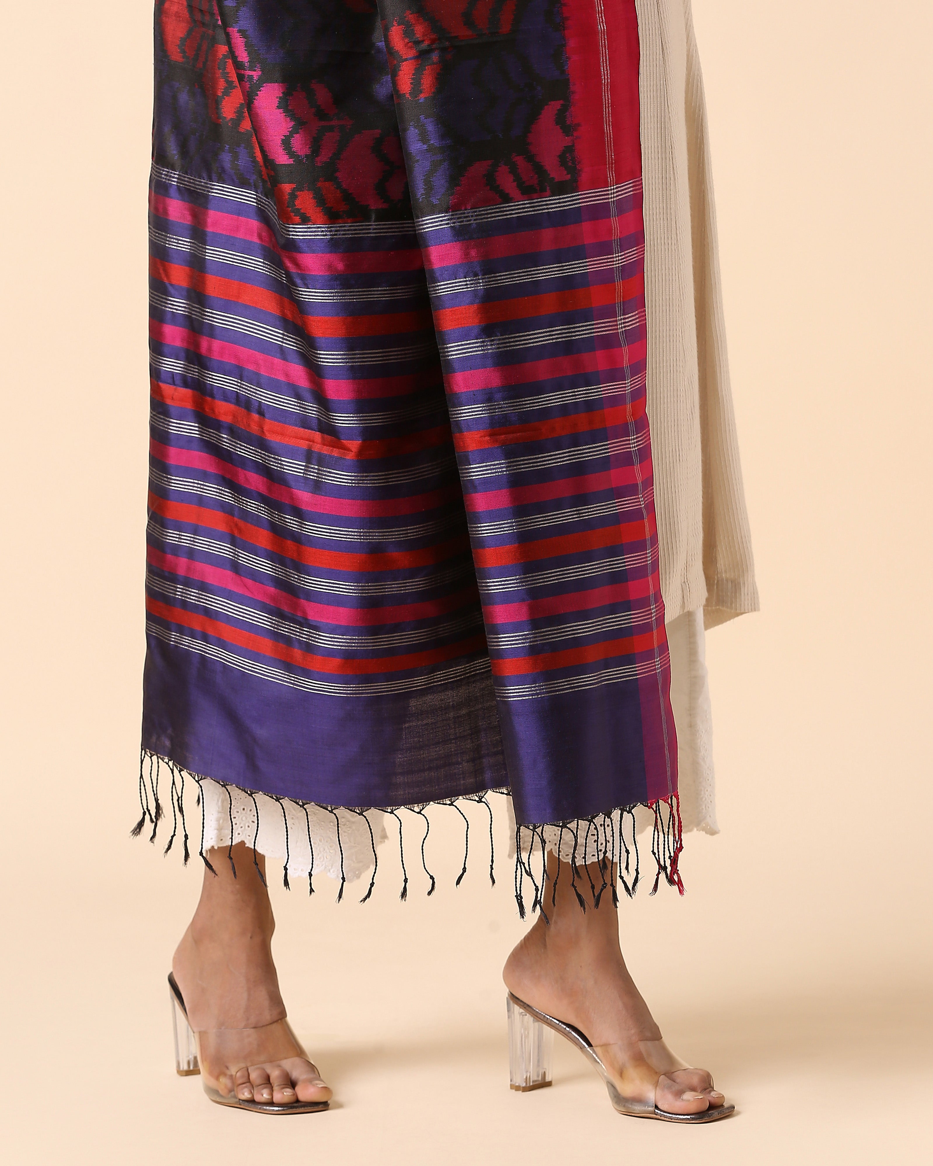 Thiya Pochampally Weft Ikat Silk Dupatta