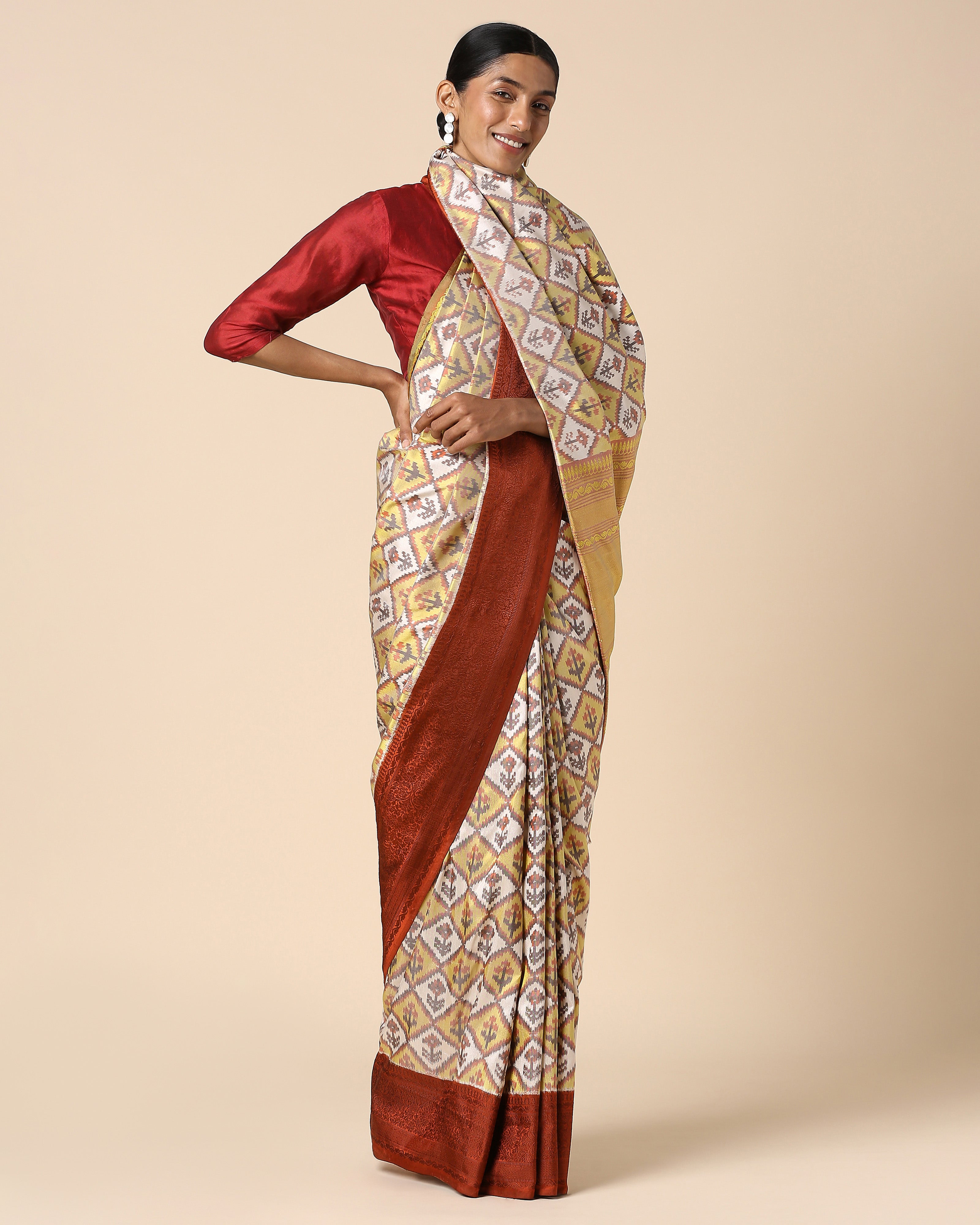 Minda Pochampally Weft Ikat Silk Saree