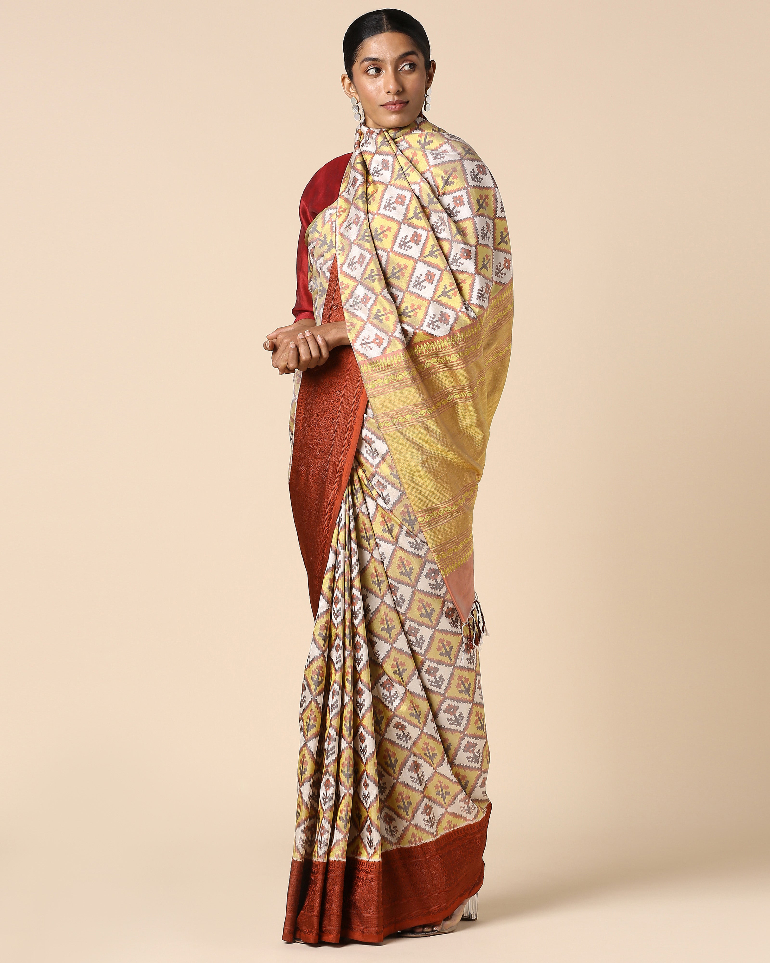 Minda Pochampally Weft Ikat Silk Saree
