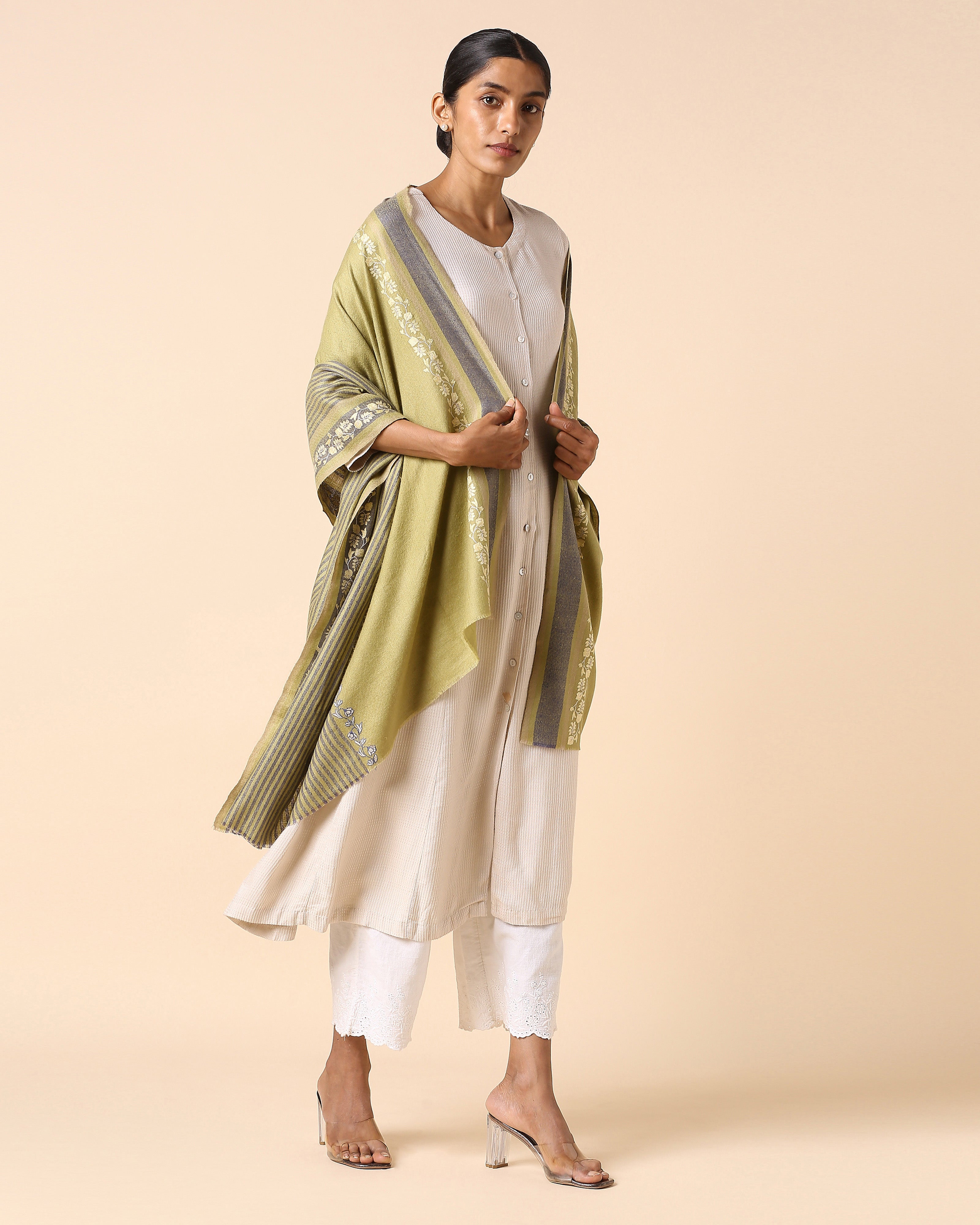 Tahira Kashmir Sozni Embroidery Pashmina Shawl