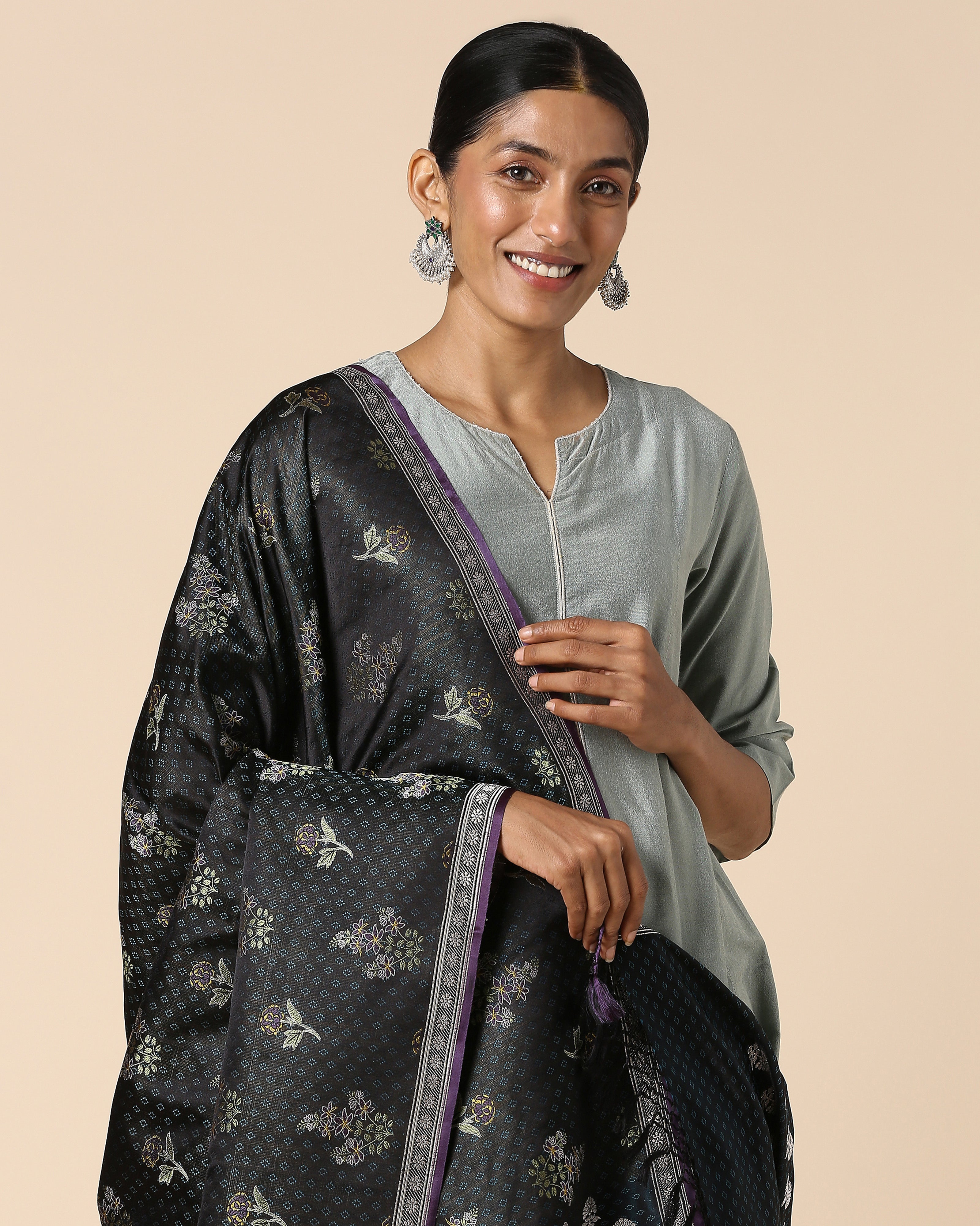 Shamiksha Banarasi Tanchoi And Kadwa Silk Dupatta