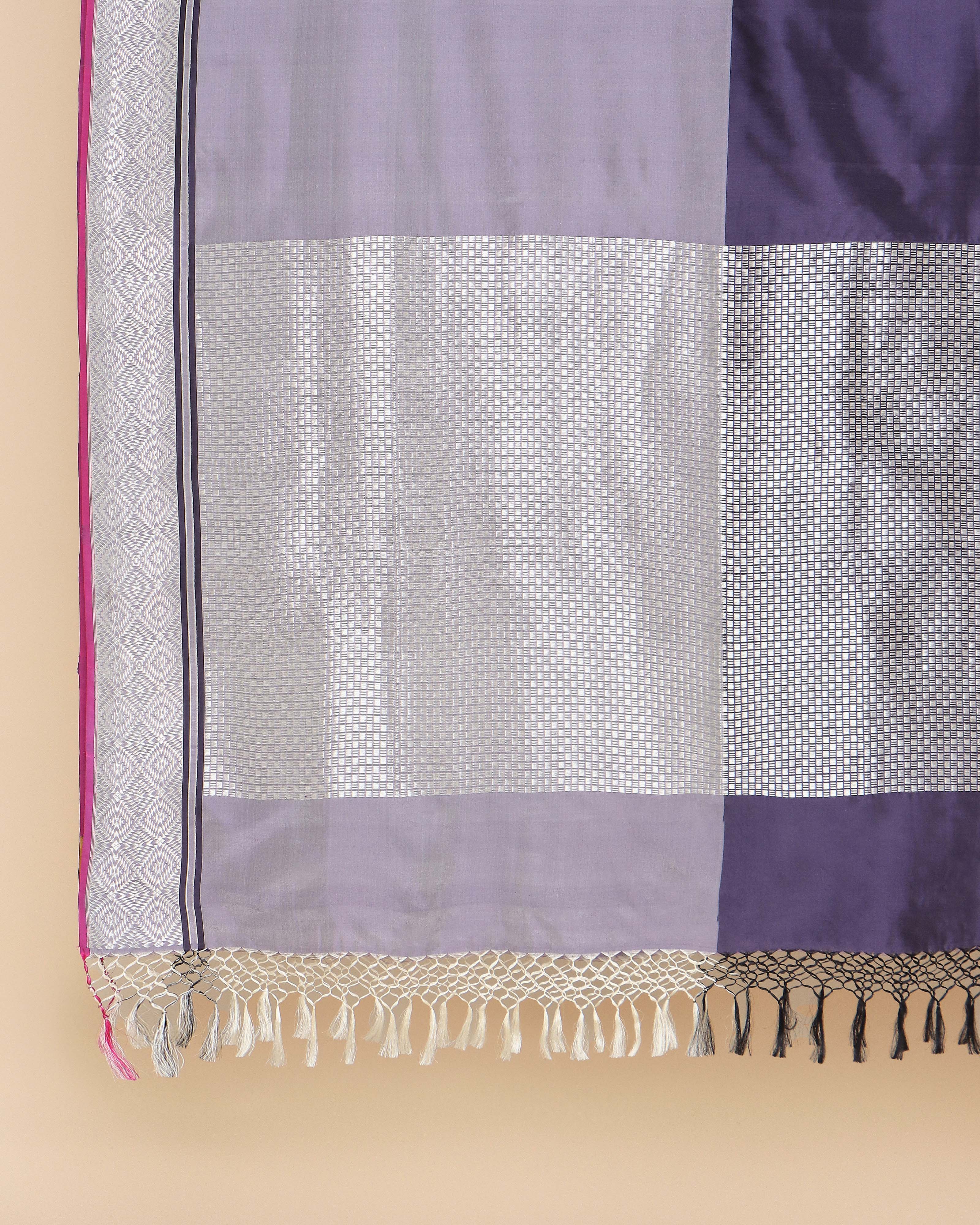 Jasna Banarasi Kadwa Silk Dupatta