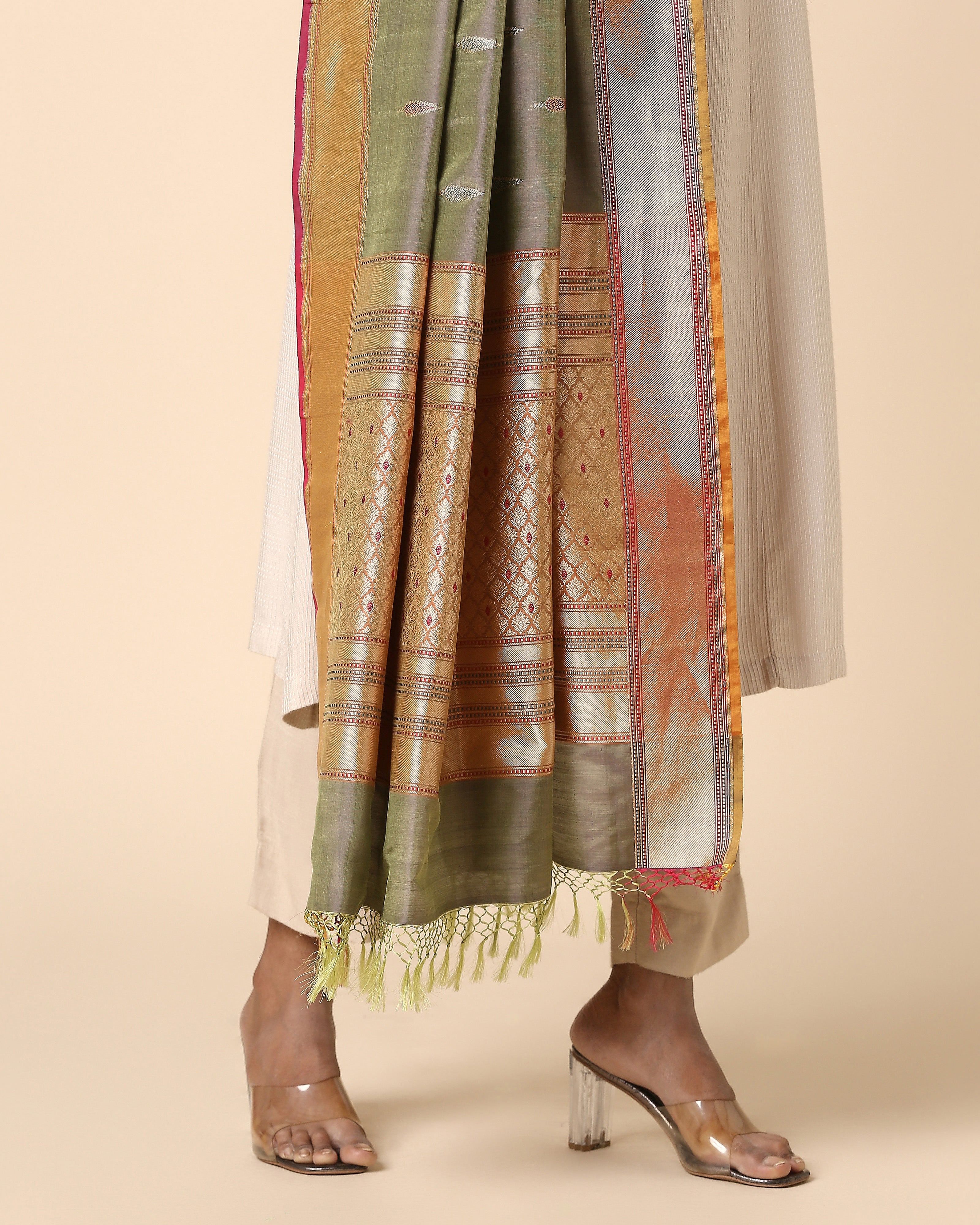 Triviaa Banarasi Kadwa Silk Dupatta