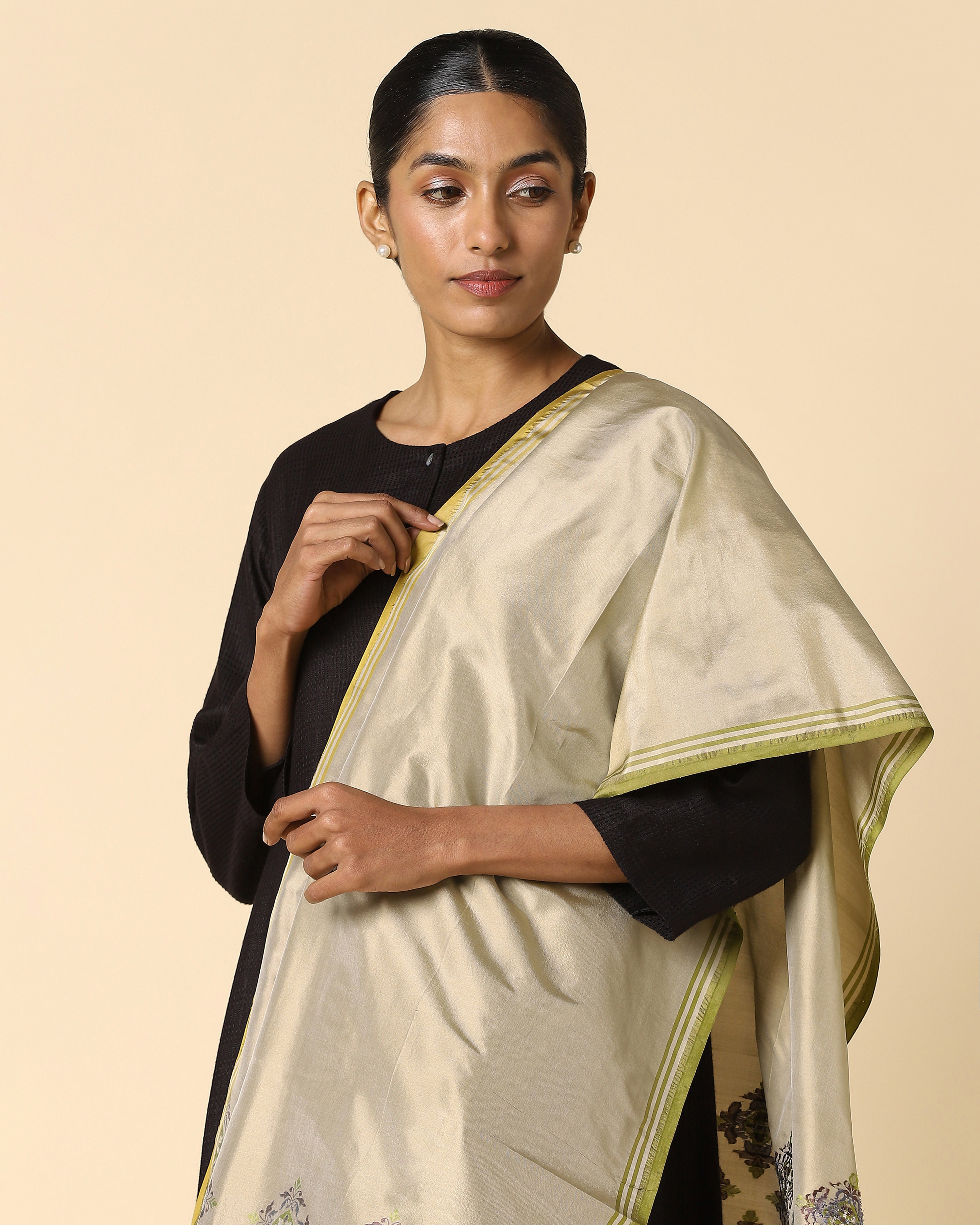 Badhia Banarasi Cutwork Silk Dupatta