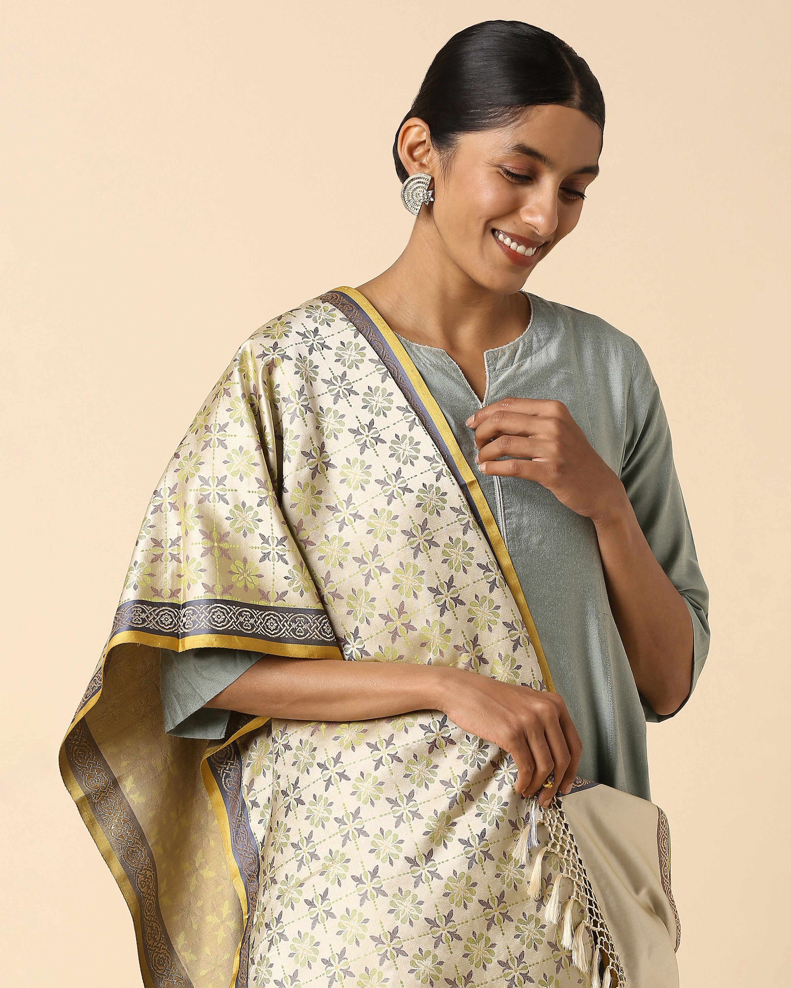 Fahar Banarasi Tanchoi And Kadwa Silk Dupatta