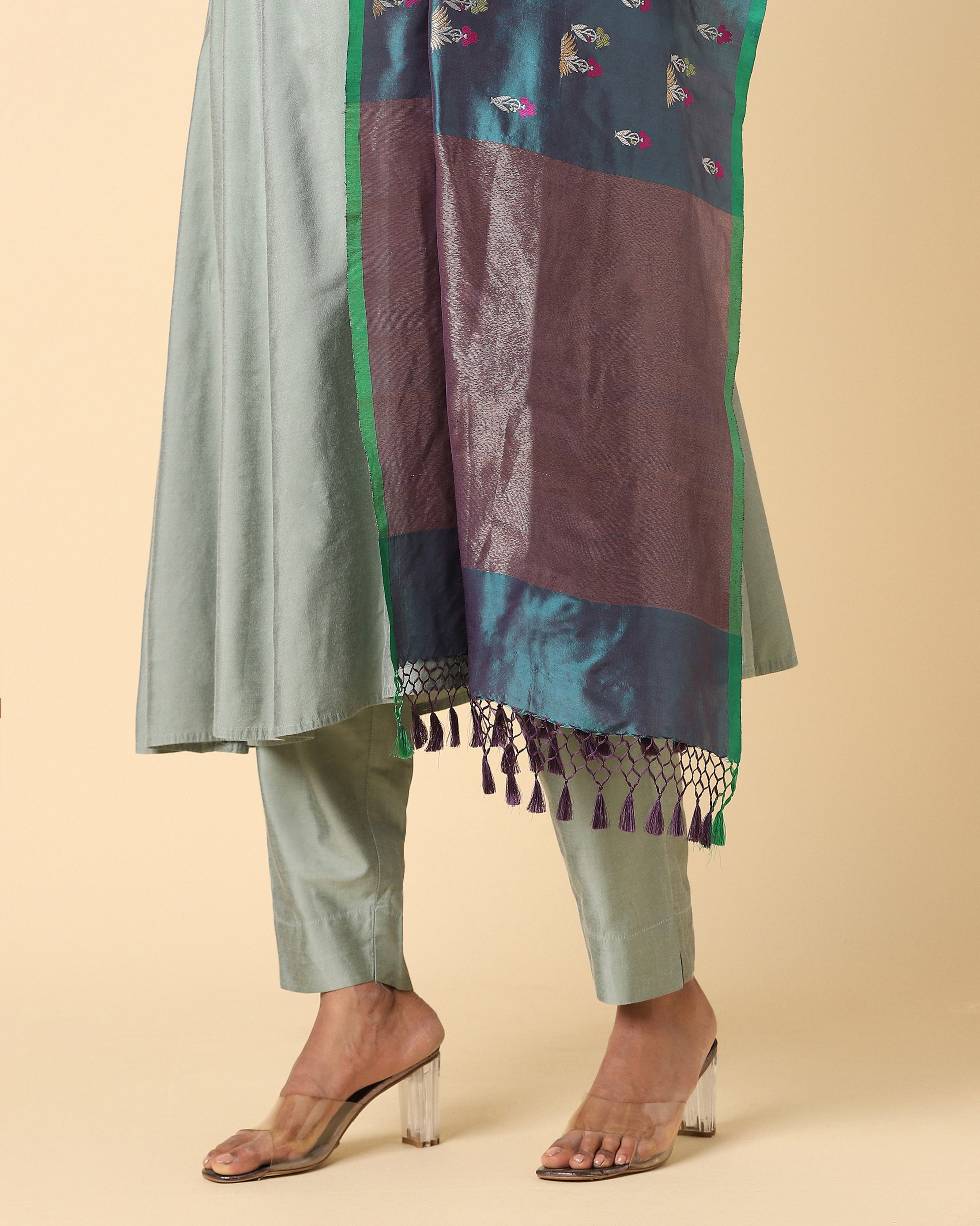 Karimah Banarasi Kadwa Silk Dupatta