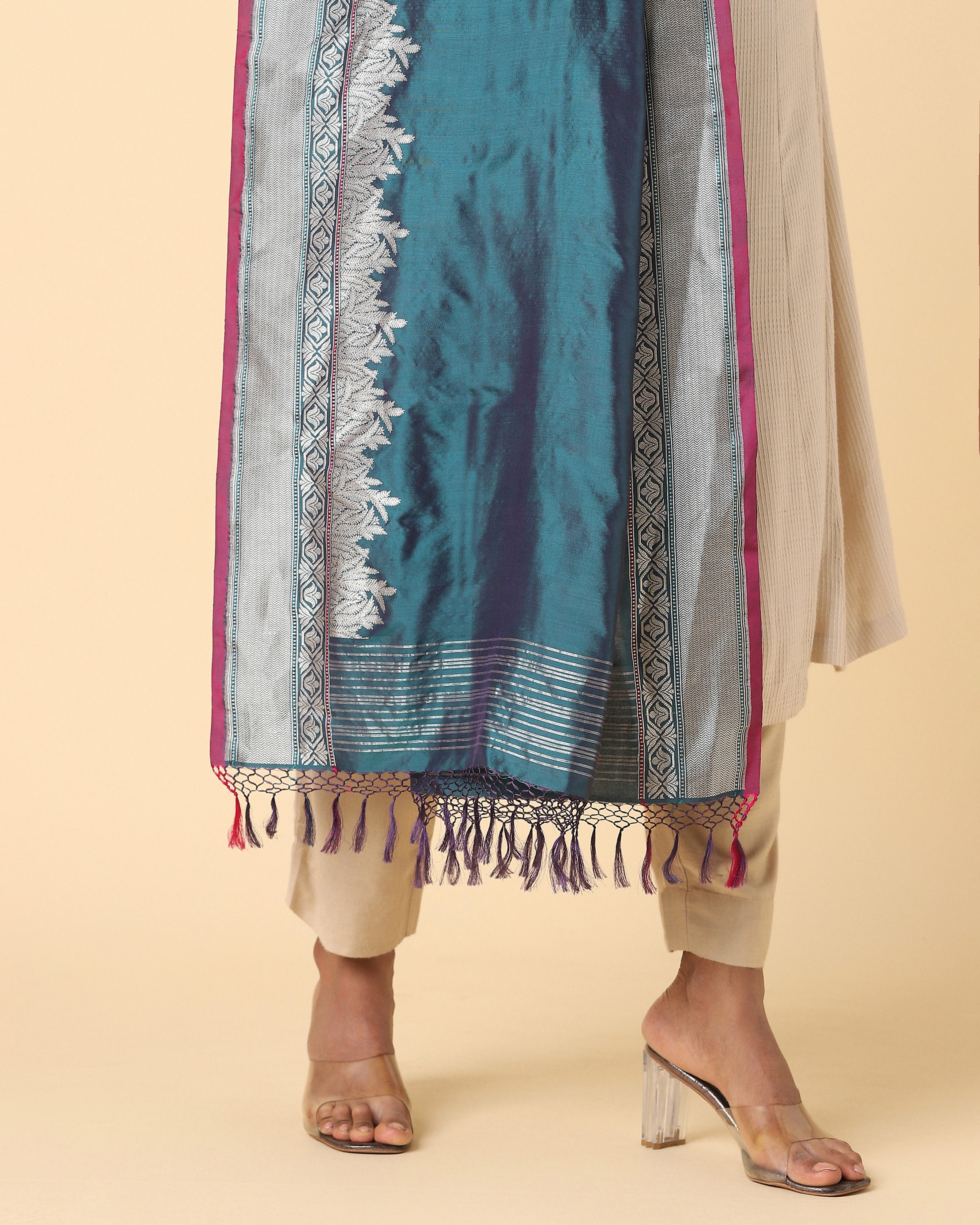Mahra Banarasi Kadwa Silk Dupatta
