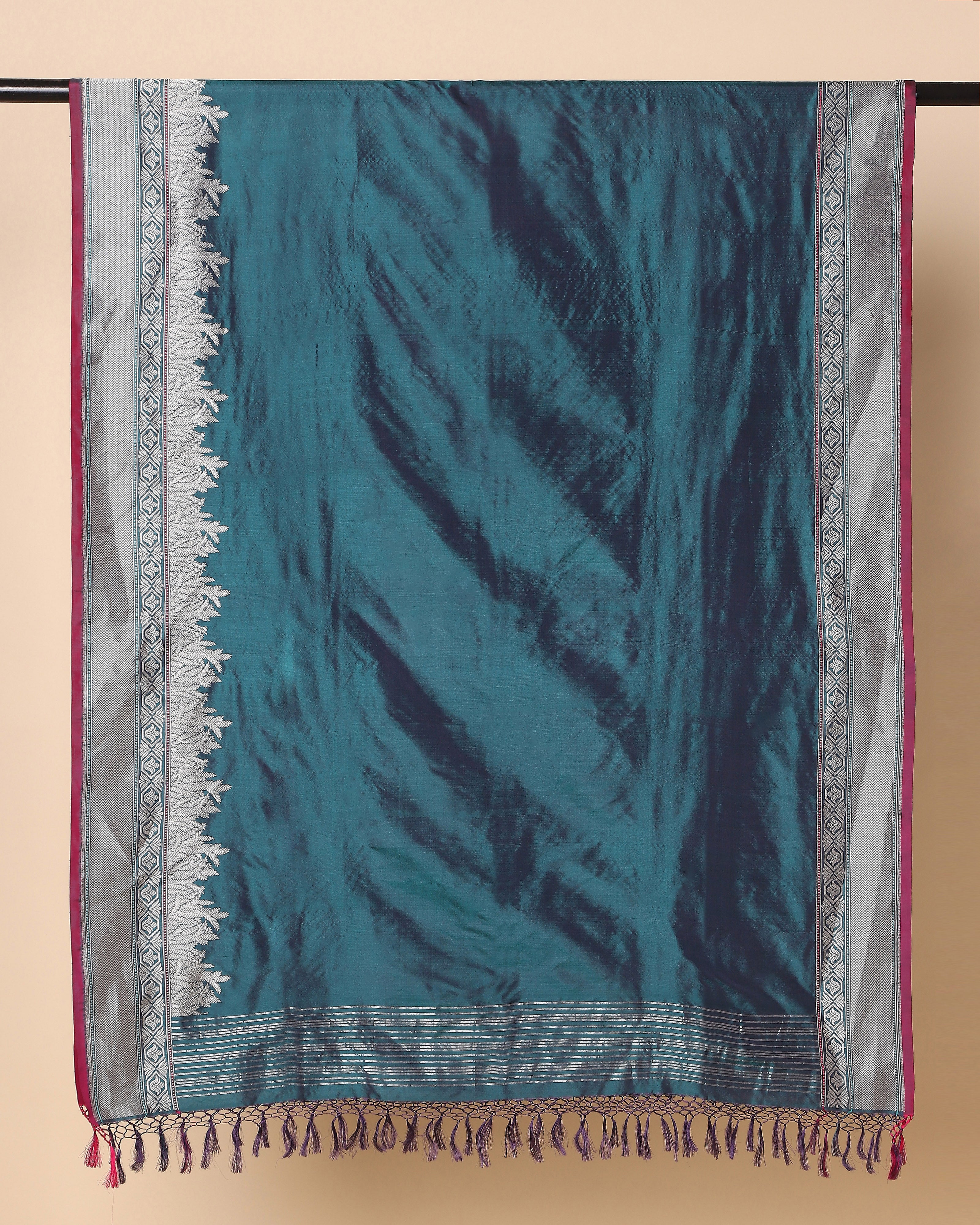 Mahra Banarasi Kadwa Silk Dupatta