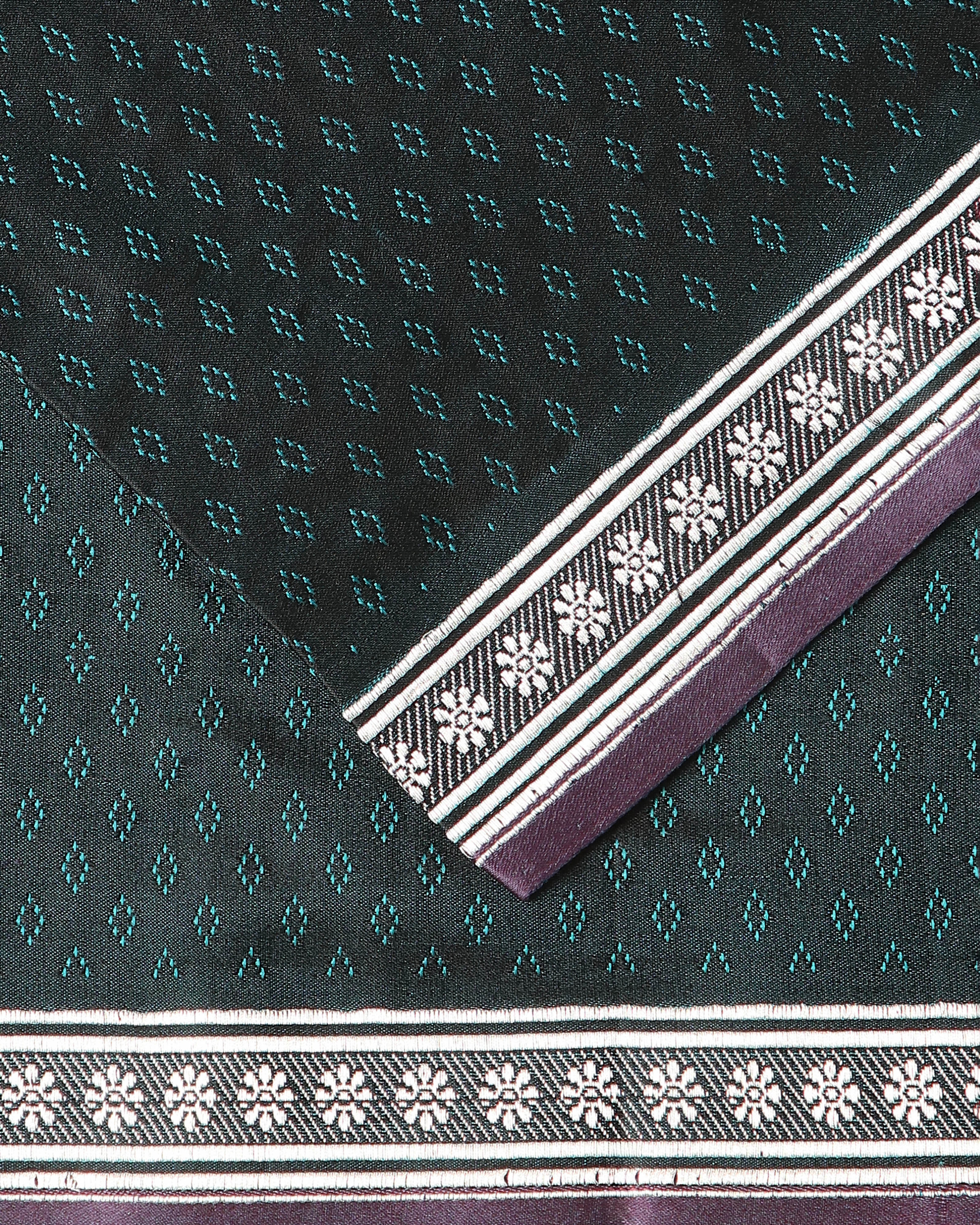 Shamiksha Banarasi Tanchoi And Kadwa Silk Saree