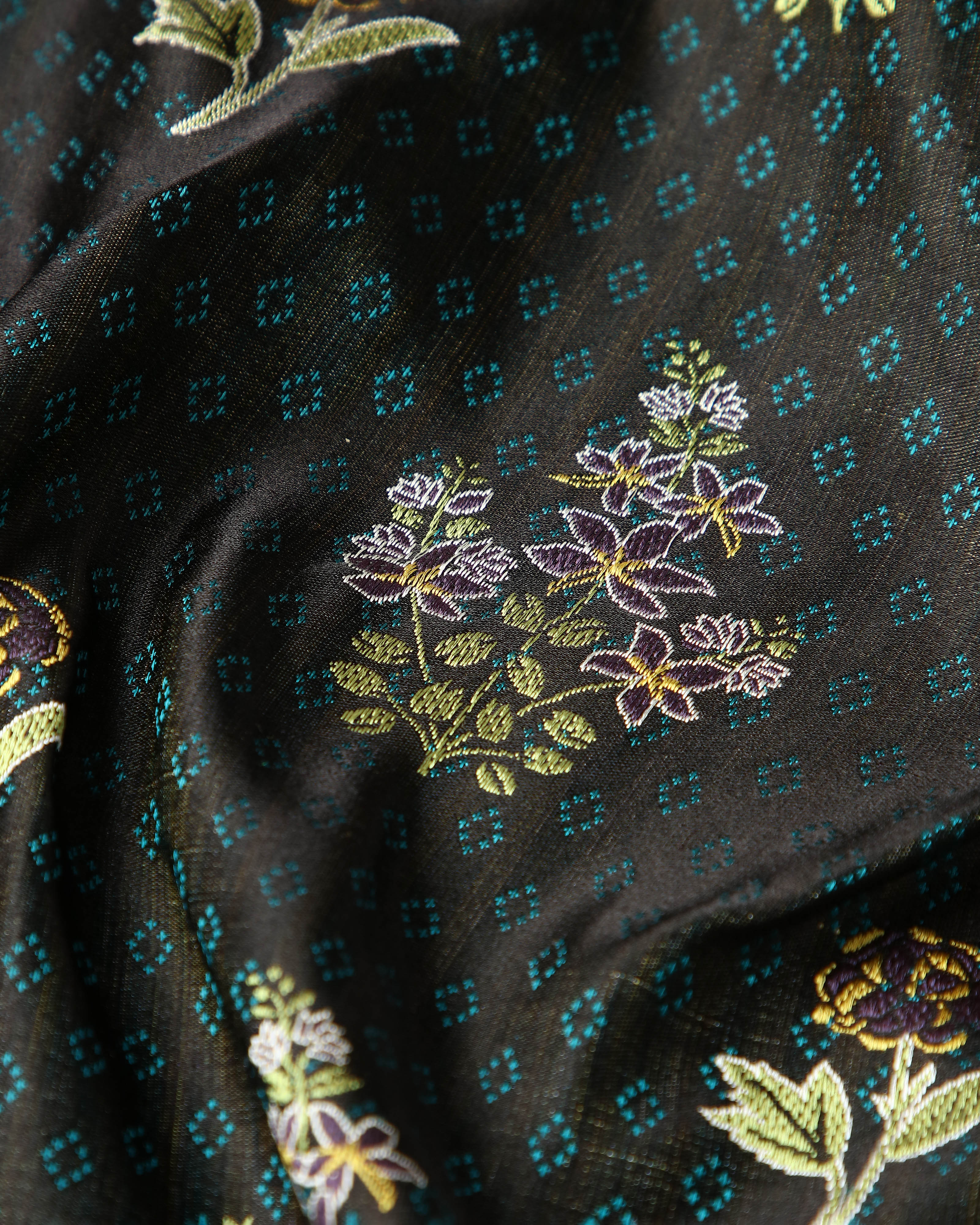 Shamiksha Banarasi Tanchoi And Kadwa Silk Saree