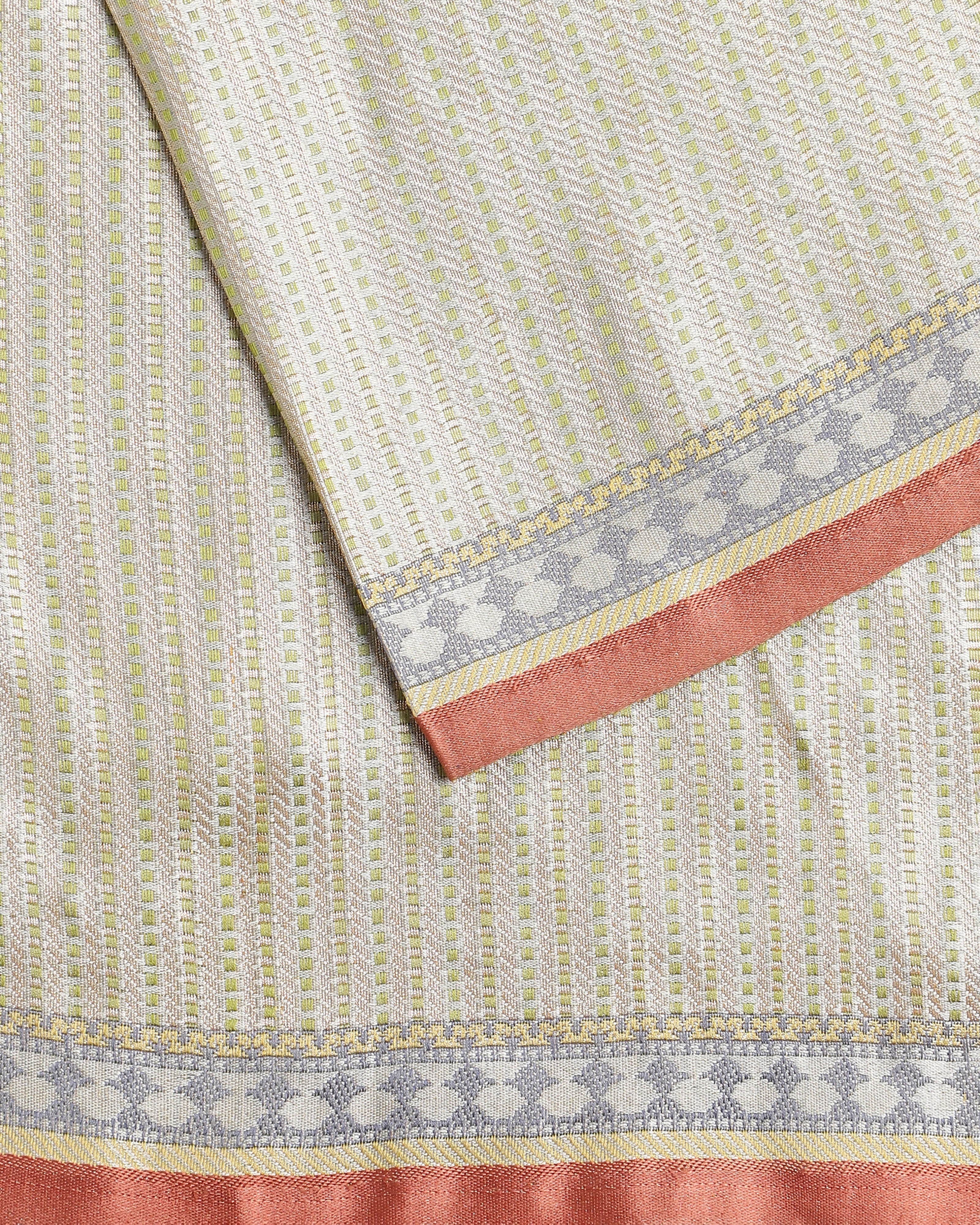 Yalinaa Banarasi Tanchoi Silk Saree