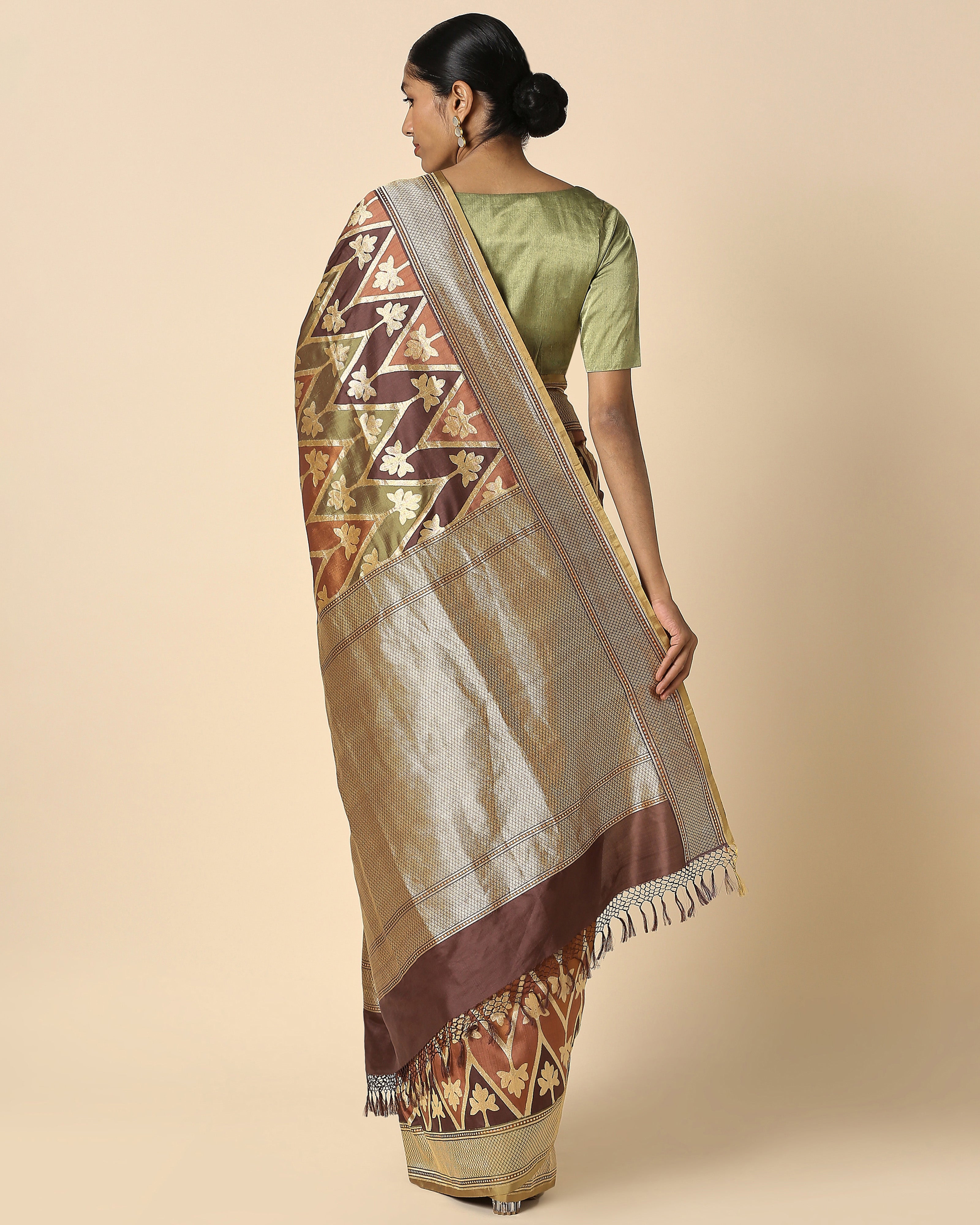 Yusur Banarasi Rangkaat Silk Saree