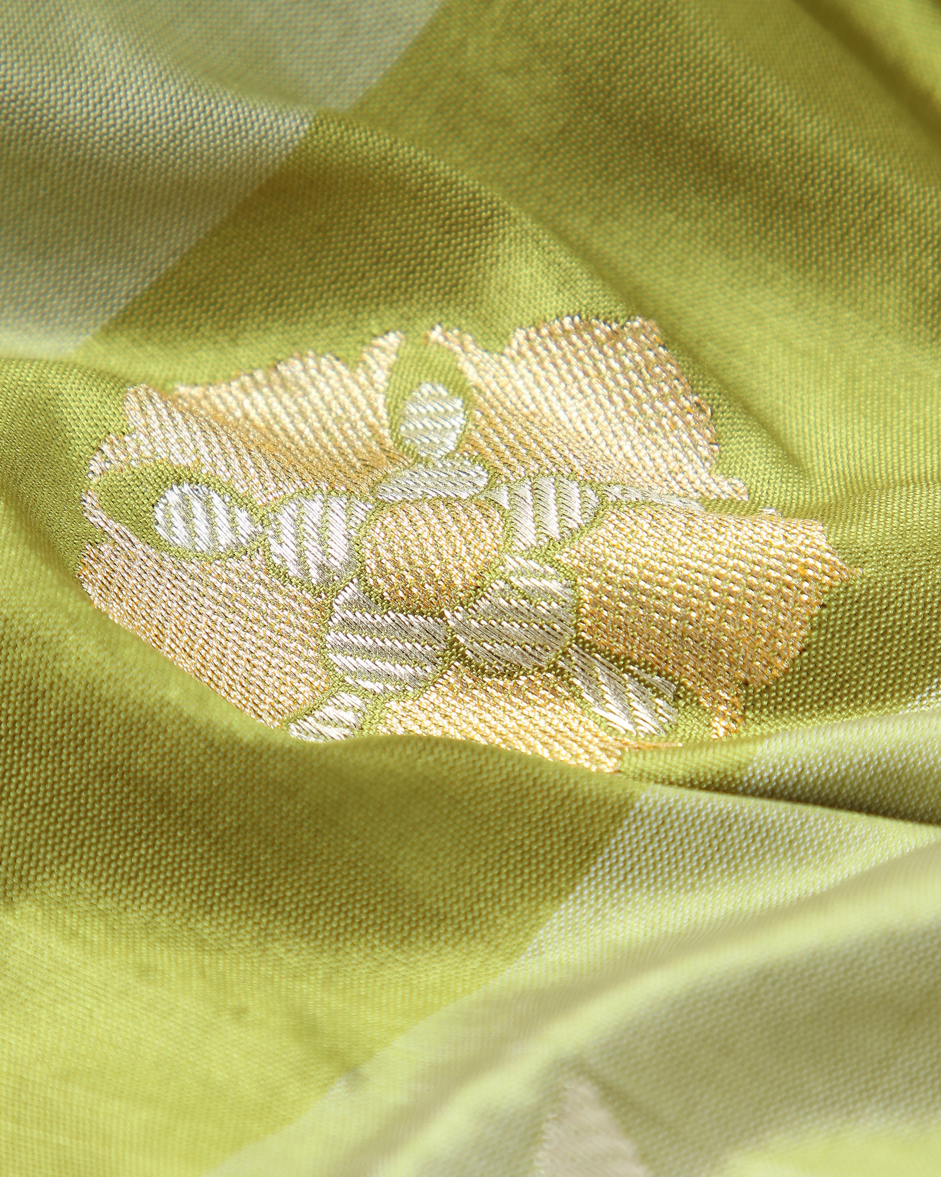 Shareen Banarasi Kadwa Silk Saree