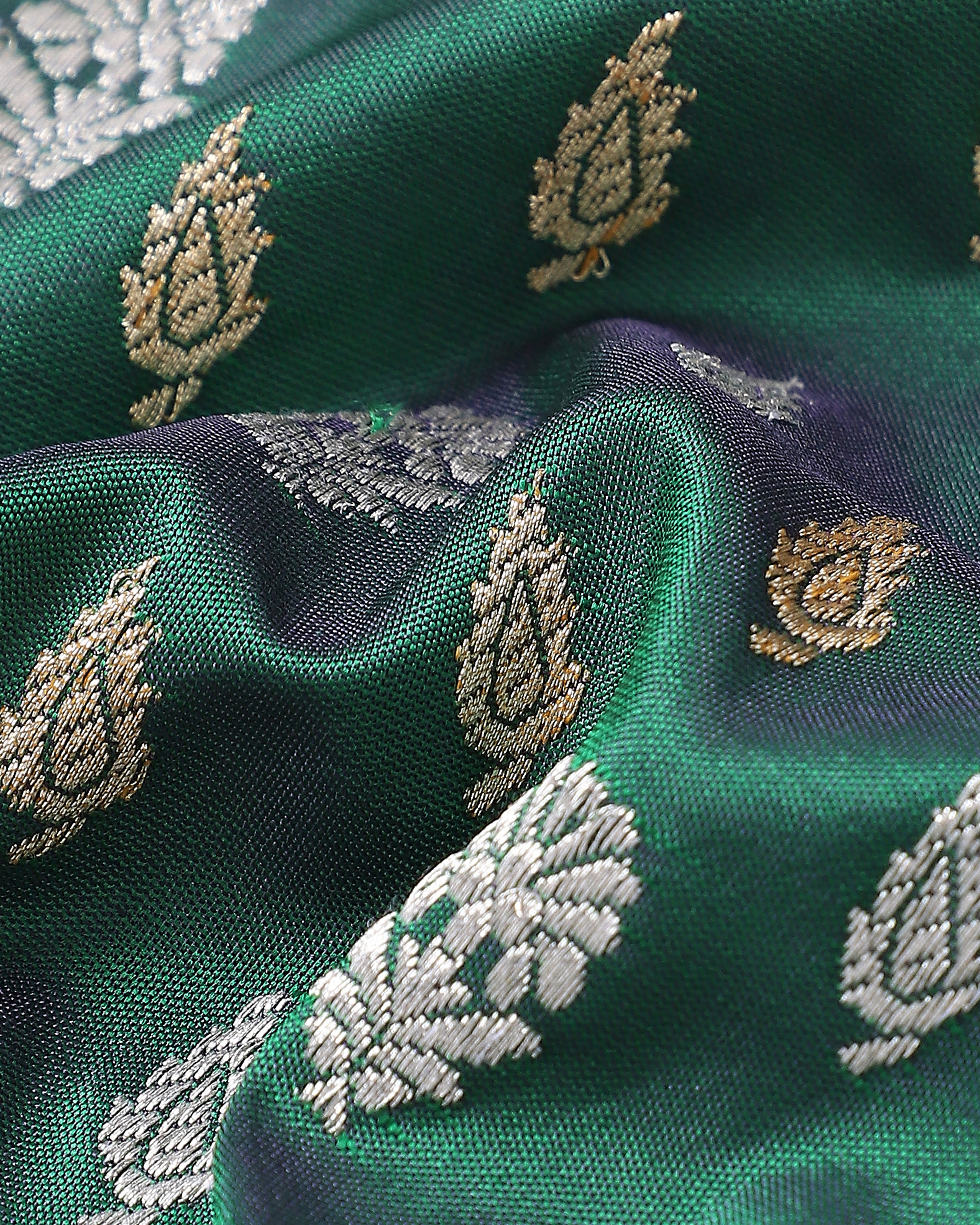 Arpi Banarasi Kadwa Silk Saree