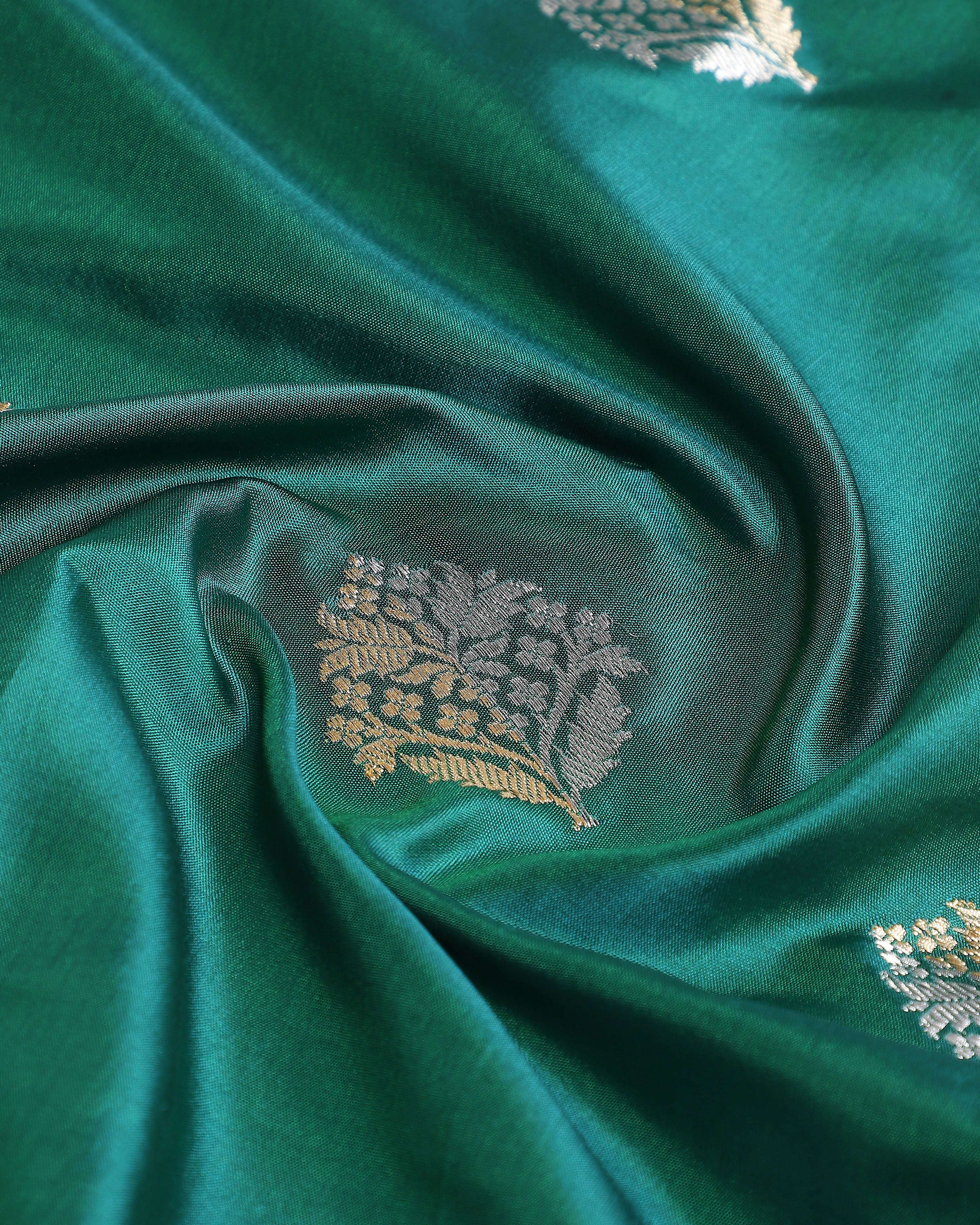 Punya Banarasi Kadwa Silk Saree