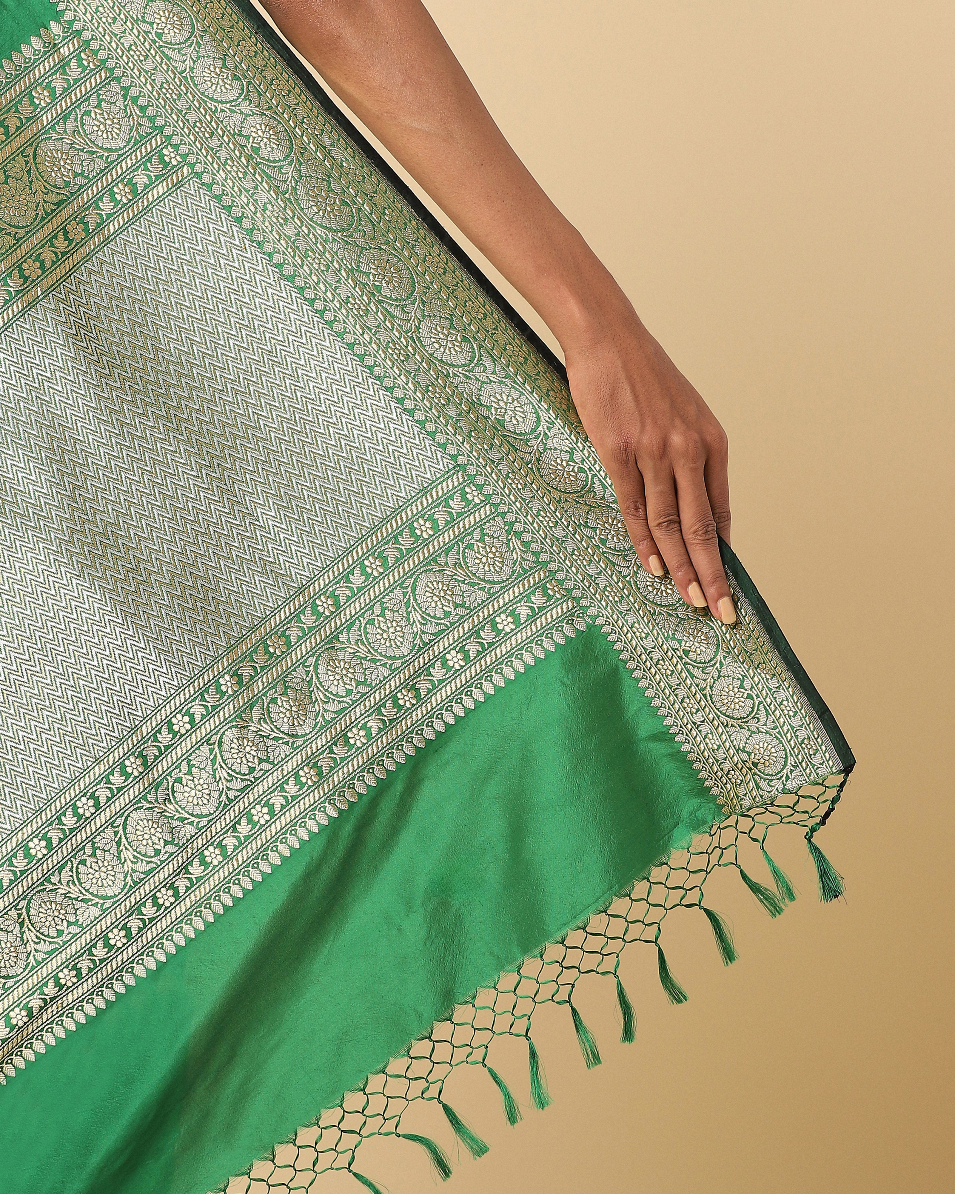 Malgun Banarasi Kadwa Silk Saree