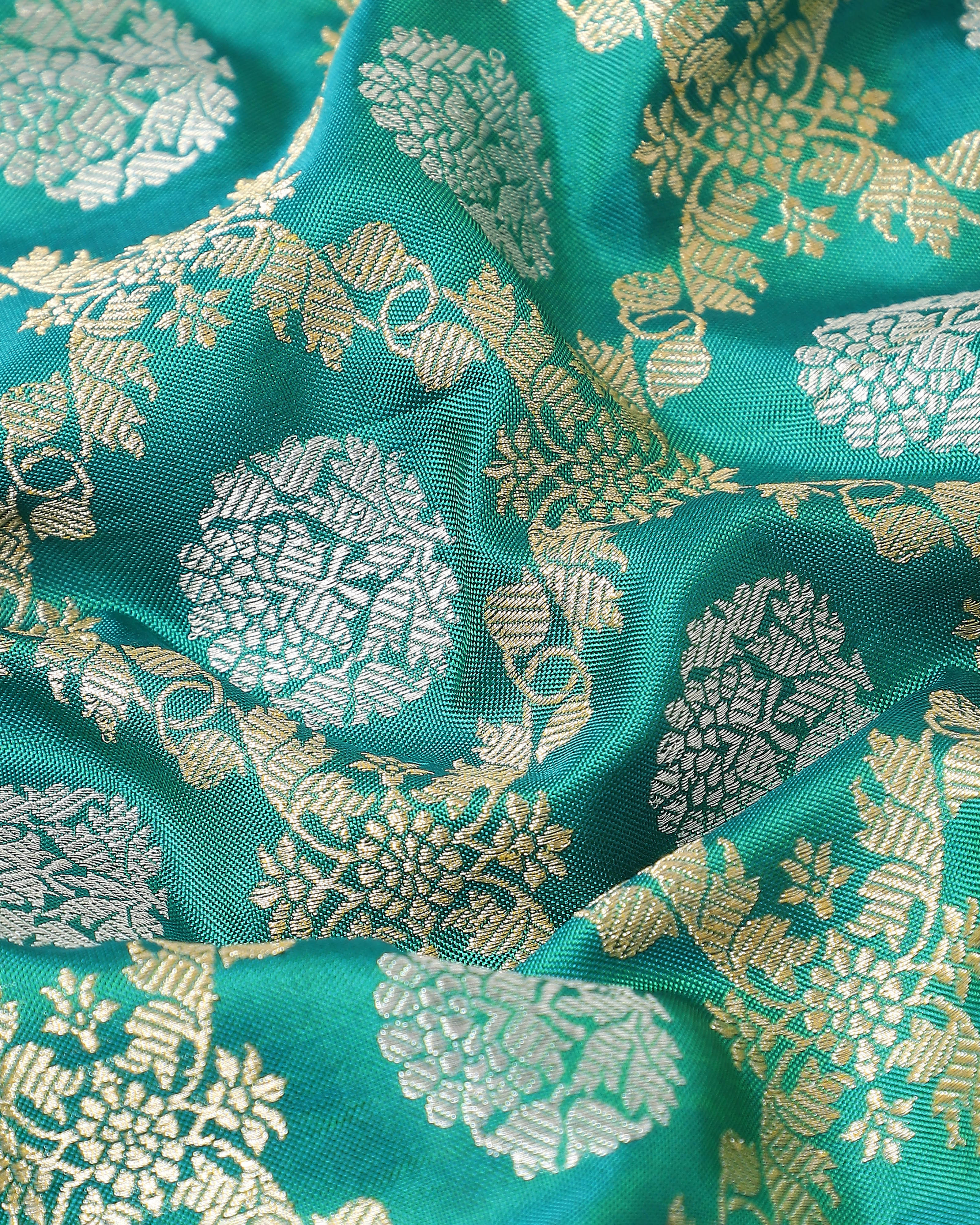 Iyanaa Banarasi Ektara Kadwa Silk Saree