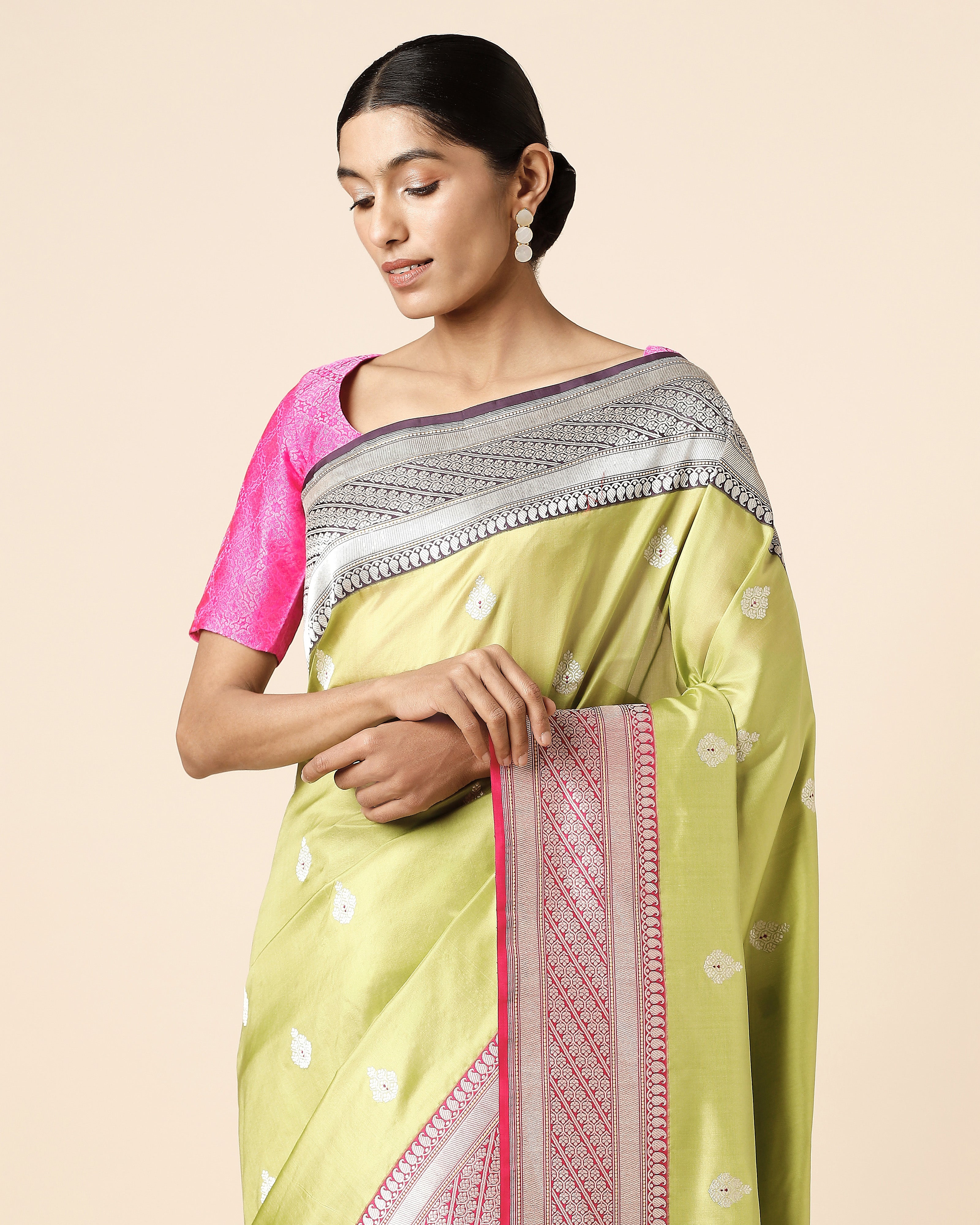 Nilaah Banarasi Kadwa Silk Saree