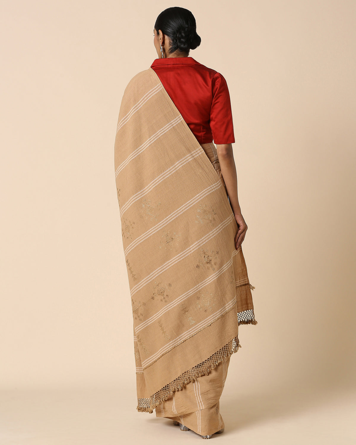 Dhivyathi Bhujodi Extra Weft Brown Cotton Saree