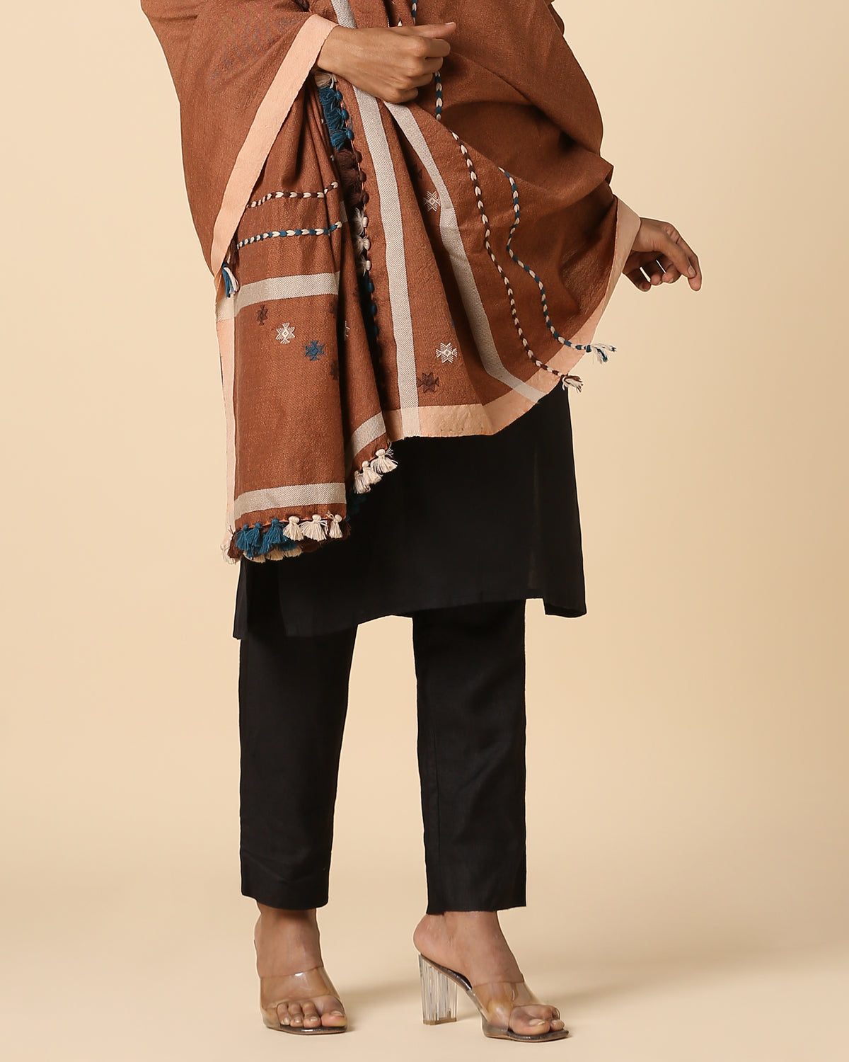Ameen Bhujodi Extra Weft Woolen Shawl
