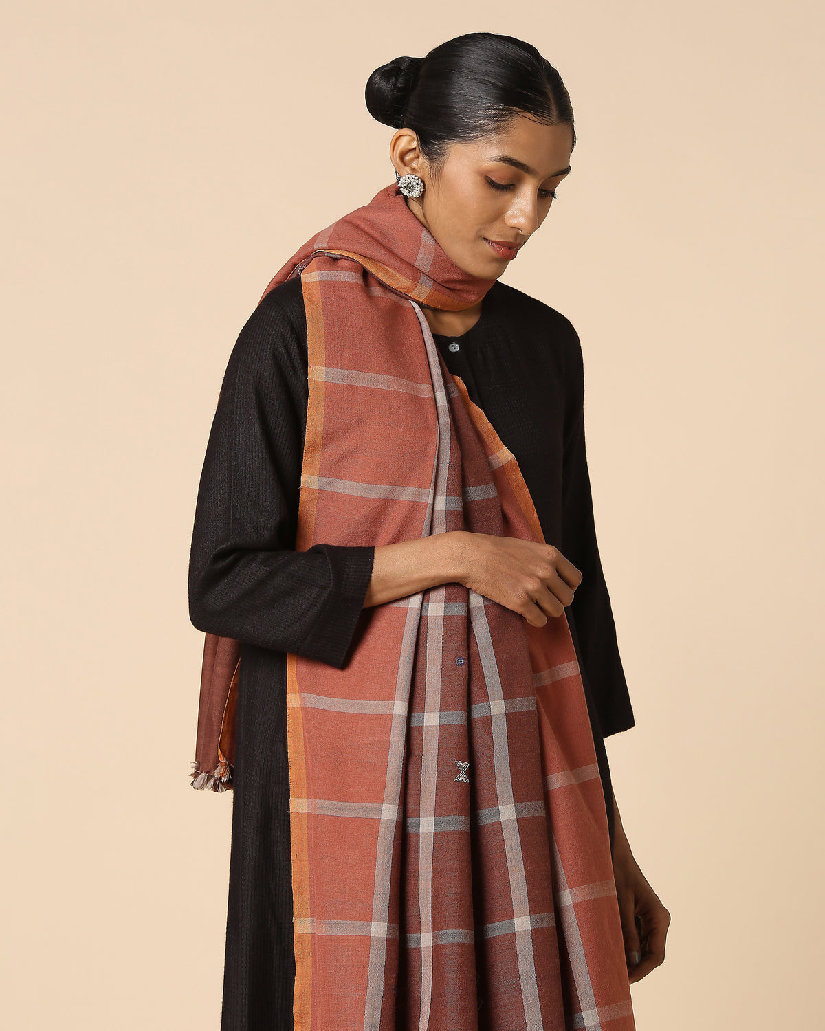 Parla Bhujodi Extra Weft Woolen Shawl