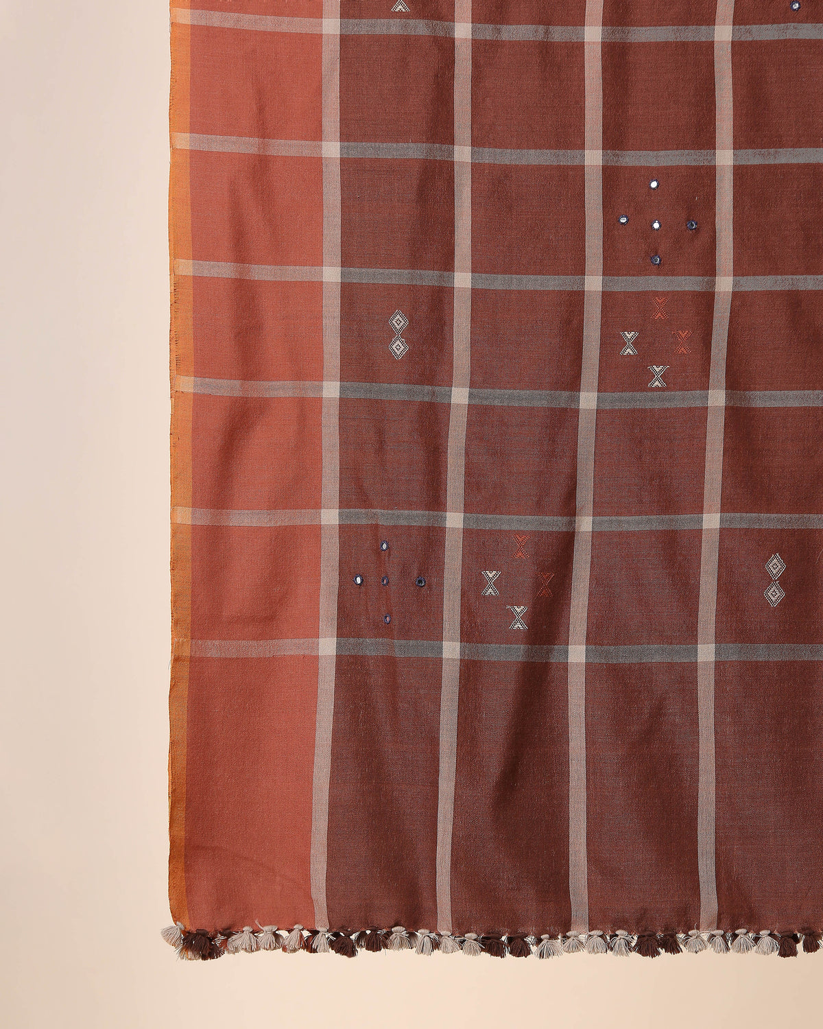 Parla Bhujodi Extra Weft Woolen Shawl