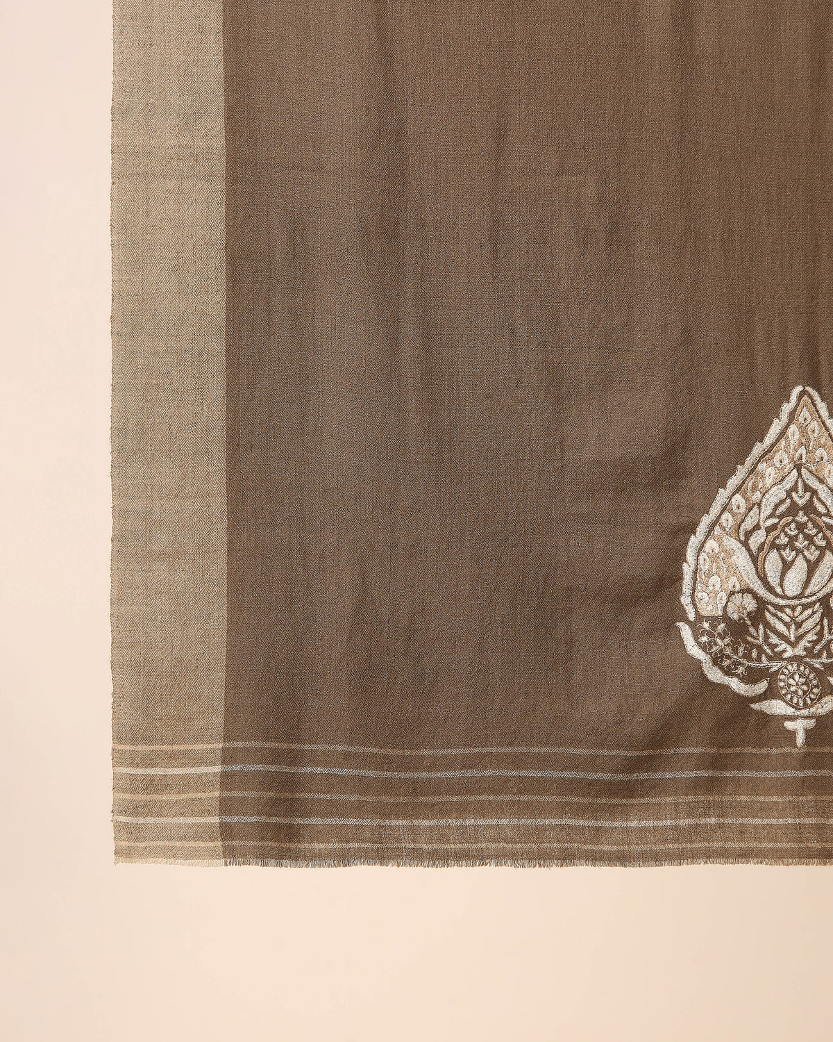 Drupa Kashmir Sozni Embroidery Pashmina Shawl