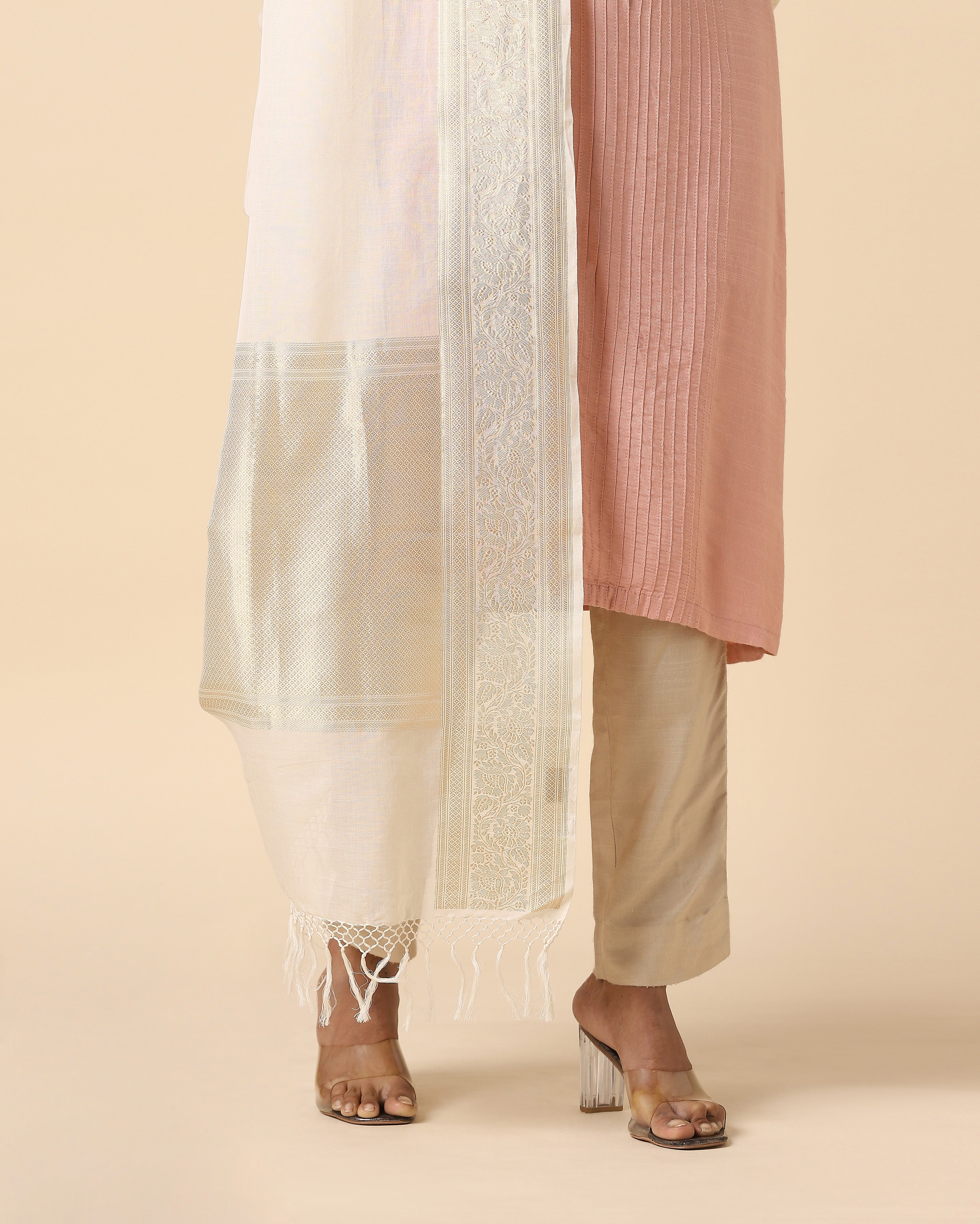 Daniya Banarasi Kadwa Cotton Dupatta