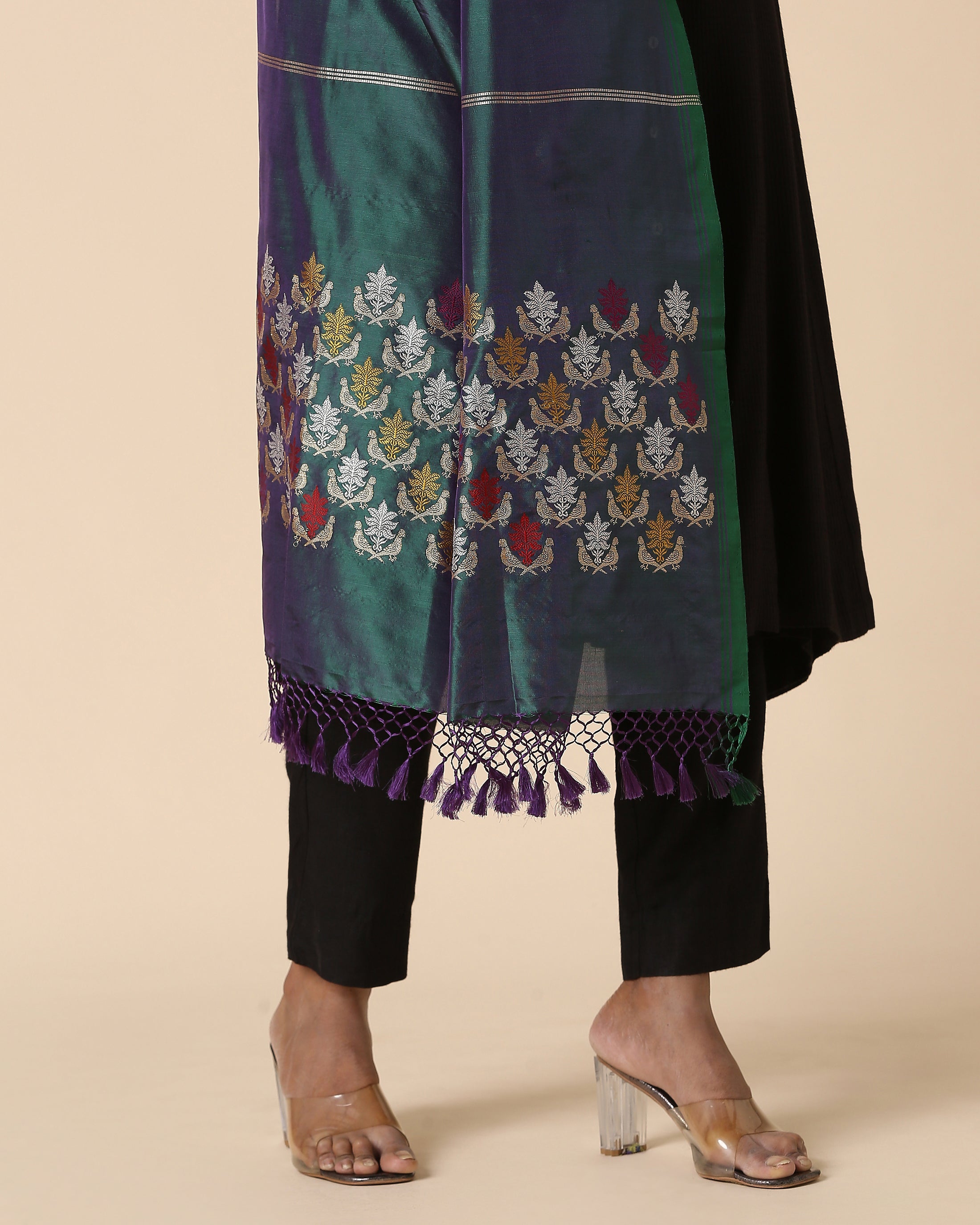 Dhariyaa Banarasi Kadwa Silk Dupatta