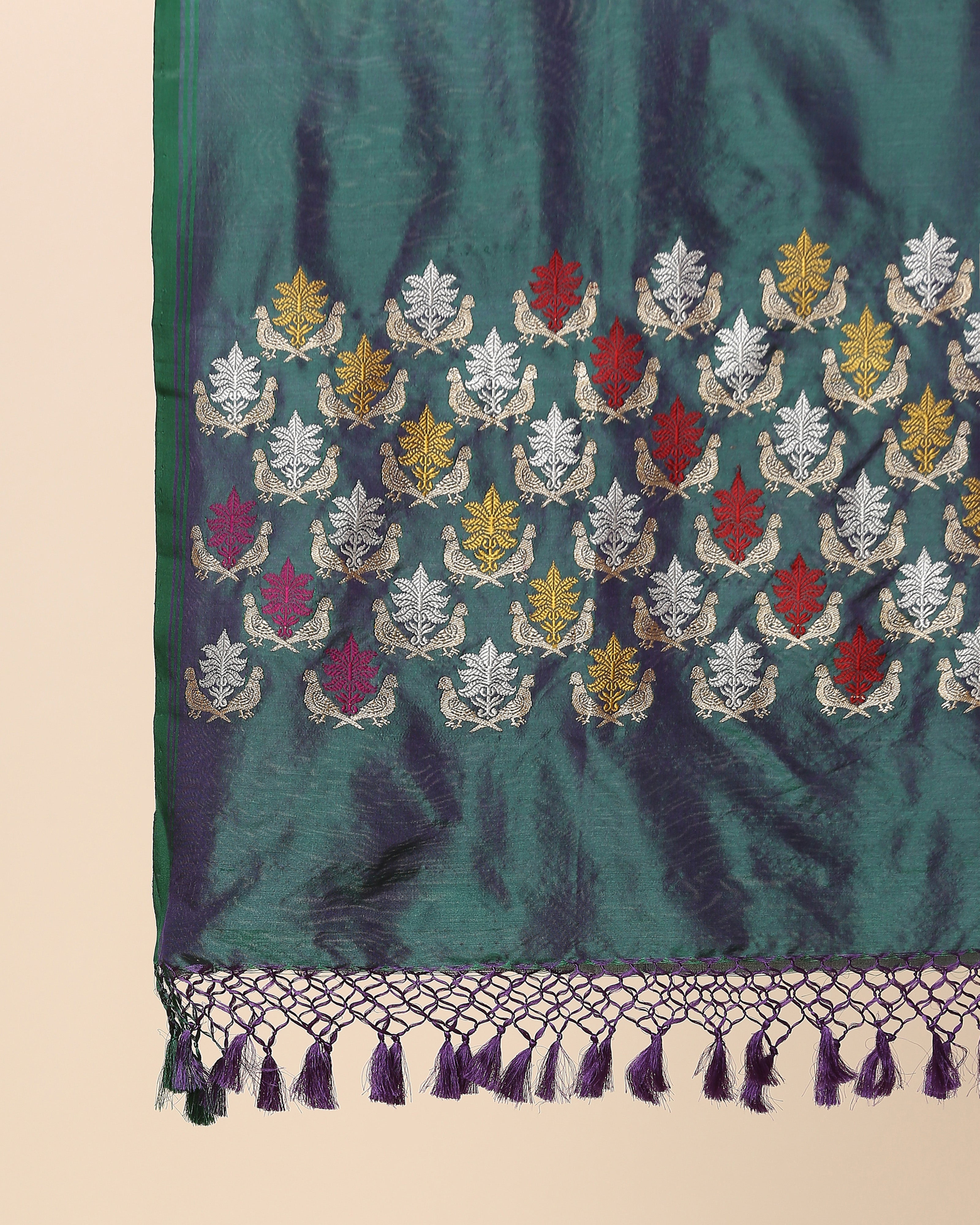 Dhariyaa Banarasi Kadwa Silk Dupatta