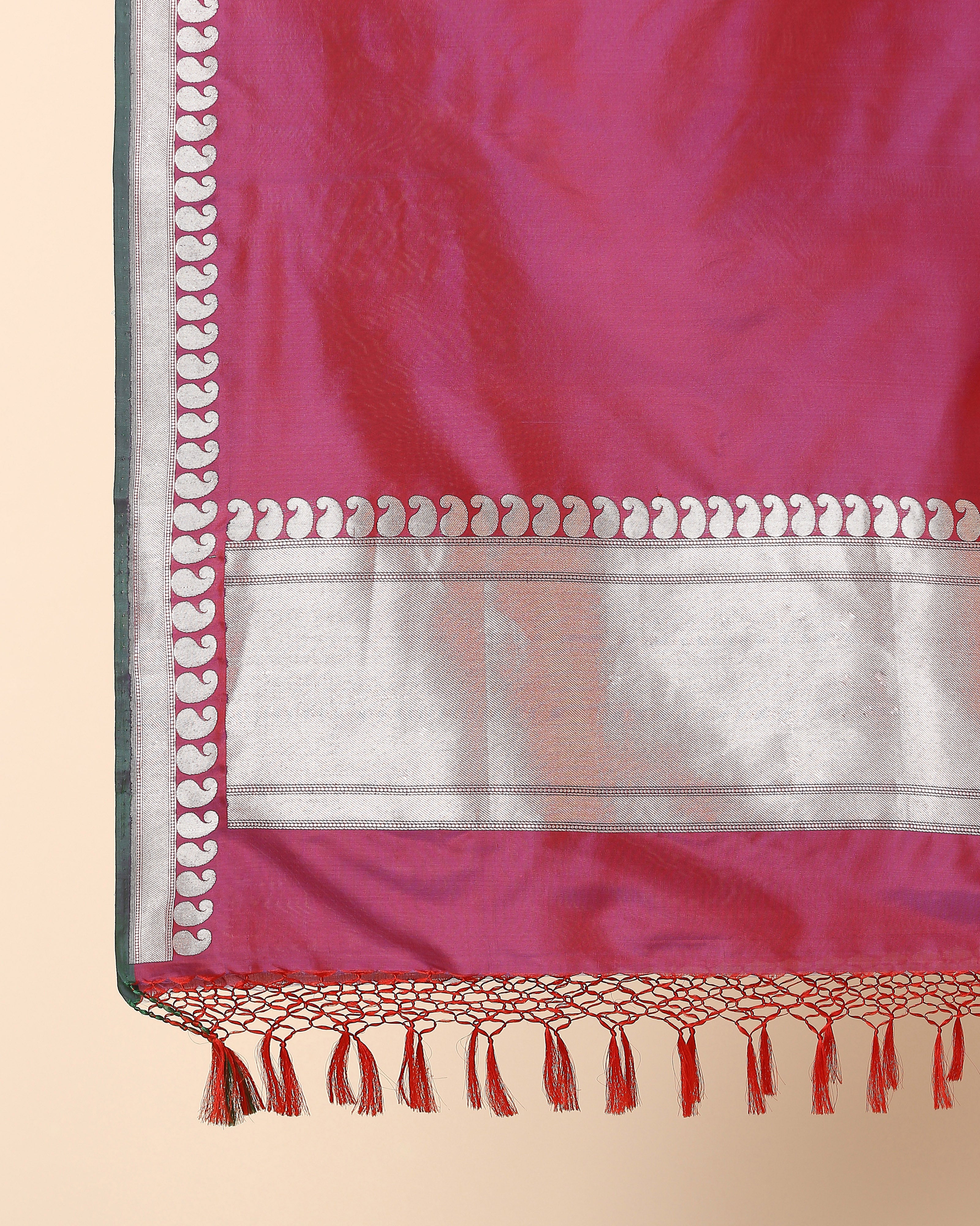 Sreya Banarasi Kadwa Silk Dupatta