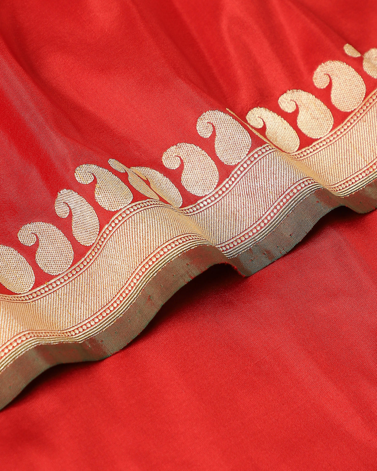 Sreya Banarasi Kadwa Silk Saree