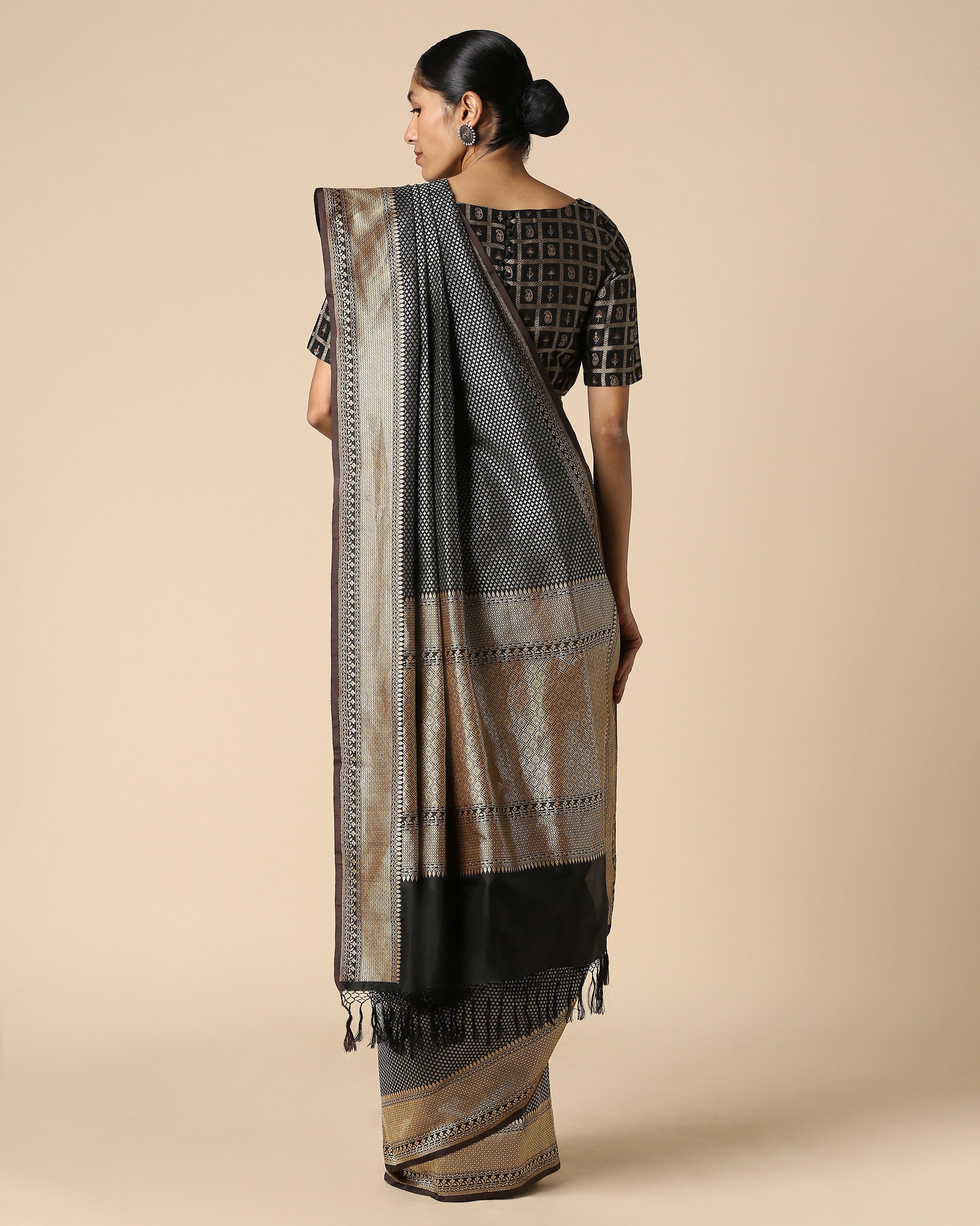 Haniya Banarasi Kadwa Silk Saree