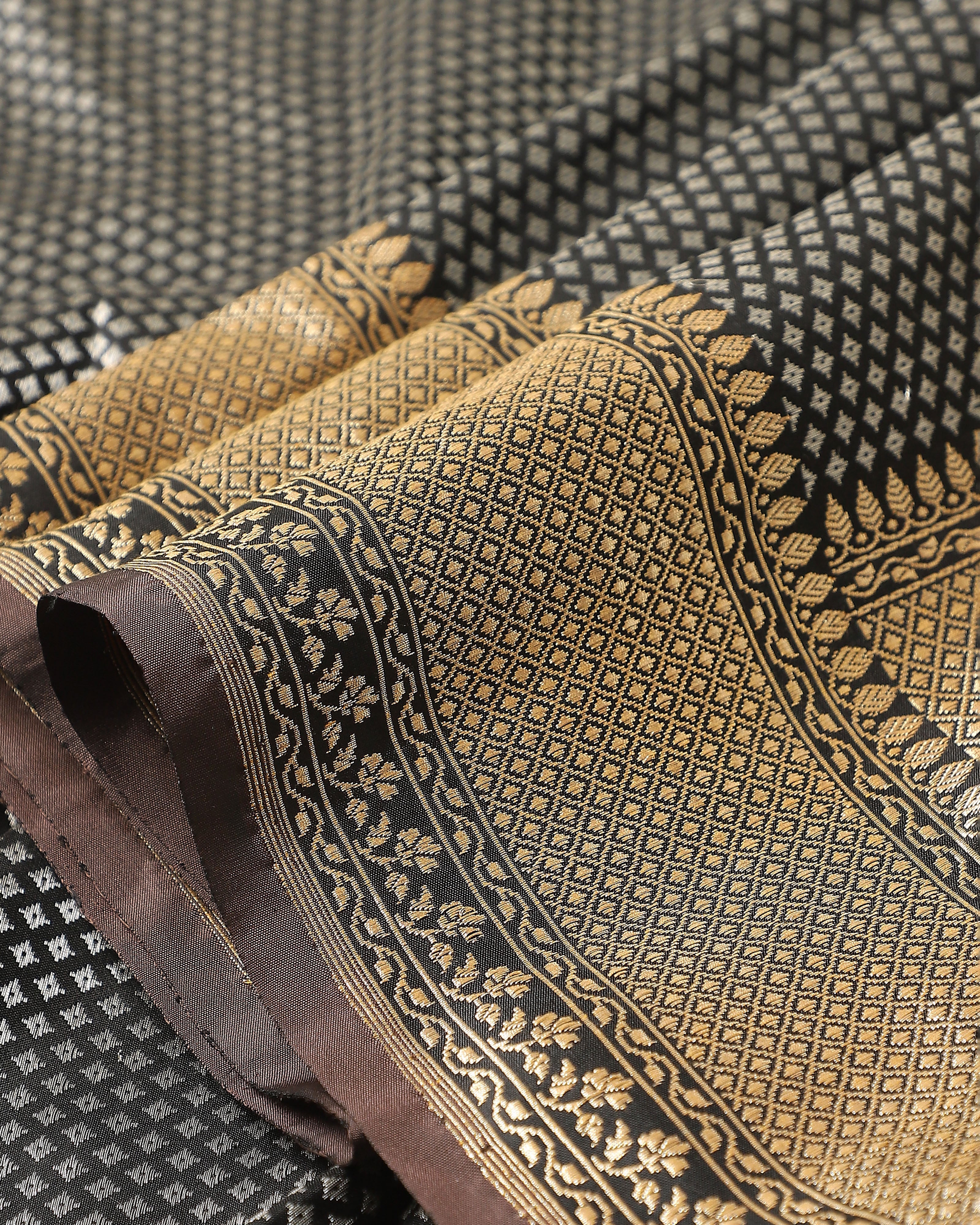 Haniya Banarasi Kadwa Silk Saree