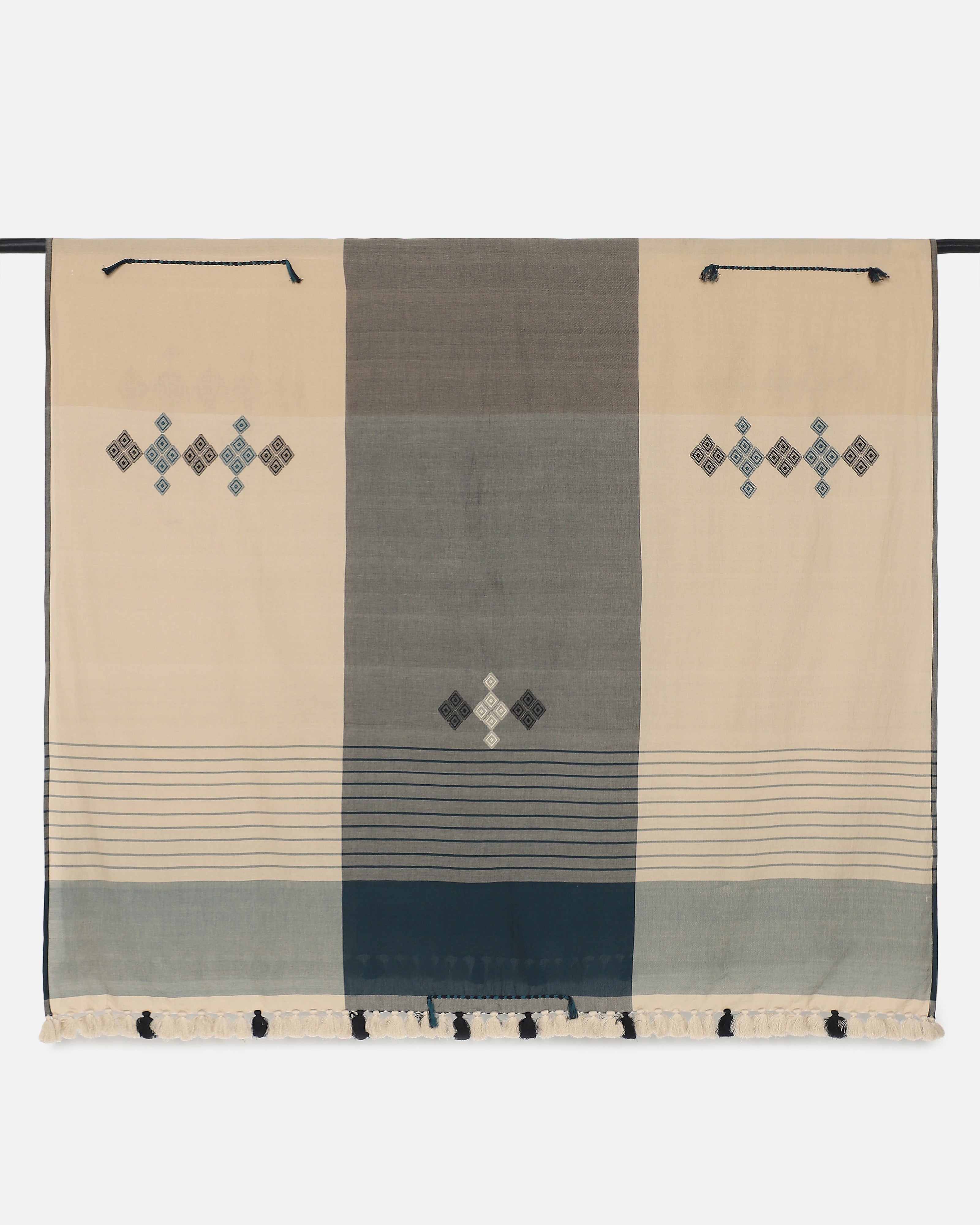 Megh Bhujodi Extra Weft Cotton Bedcover