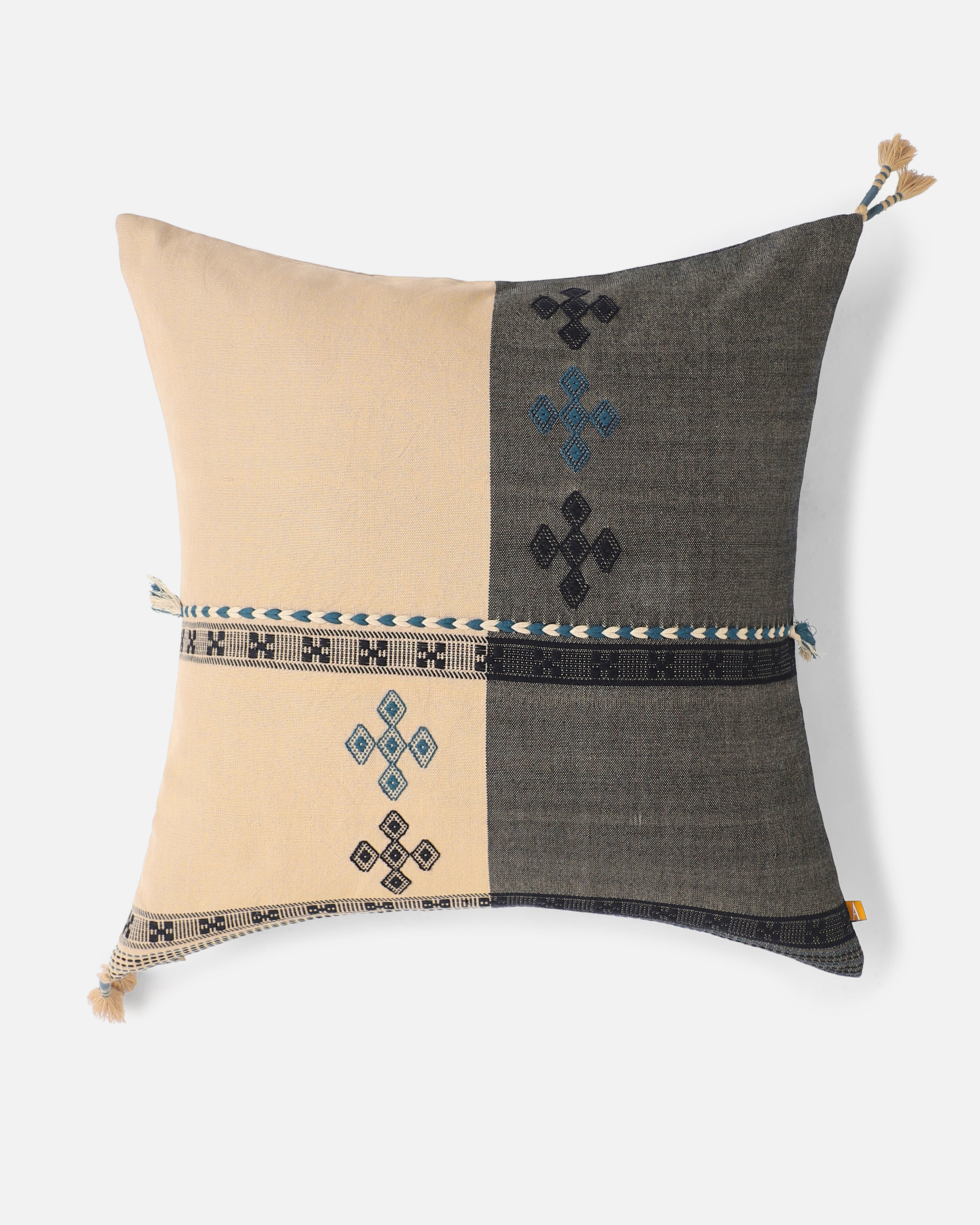 Matiari Bhujodi Extra Weft Cotton Cushion Cover