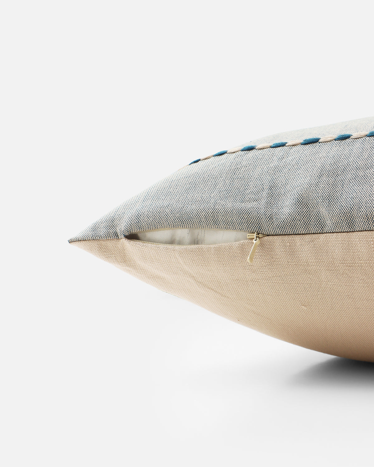 Silvestero Bhujodi Extra Weft Cotton Cushion Cover