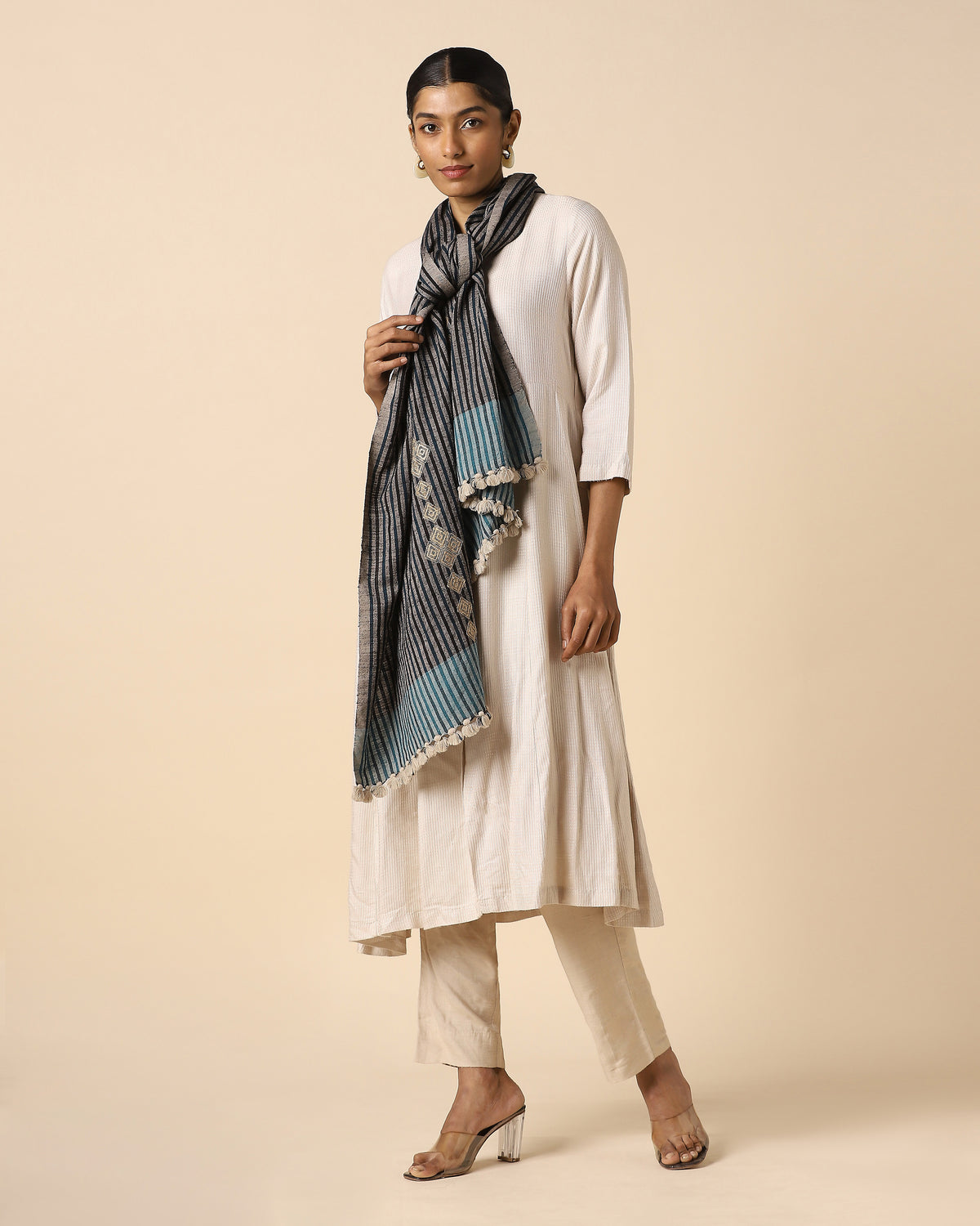 Raharki Bhujodi Extra Weft Wool Silk Stole