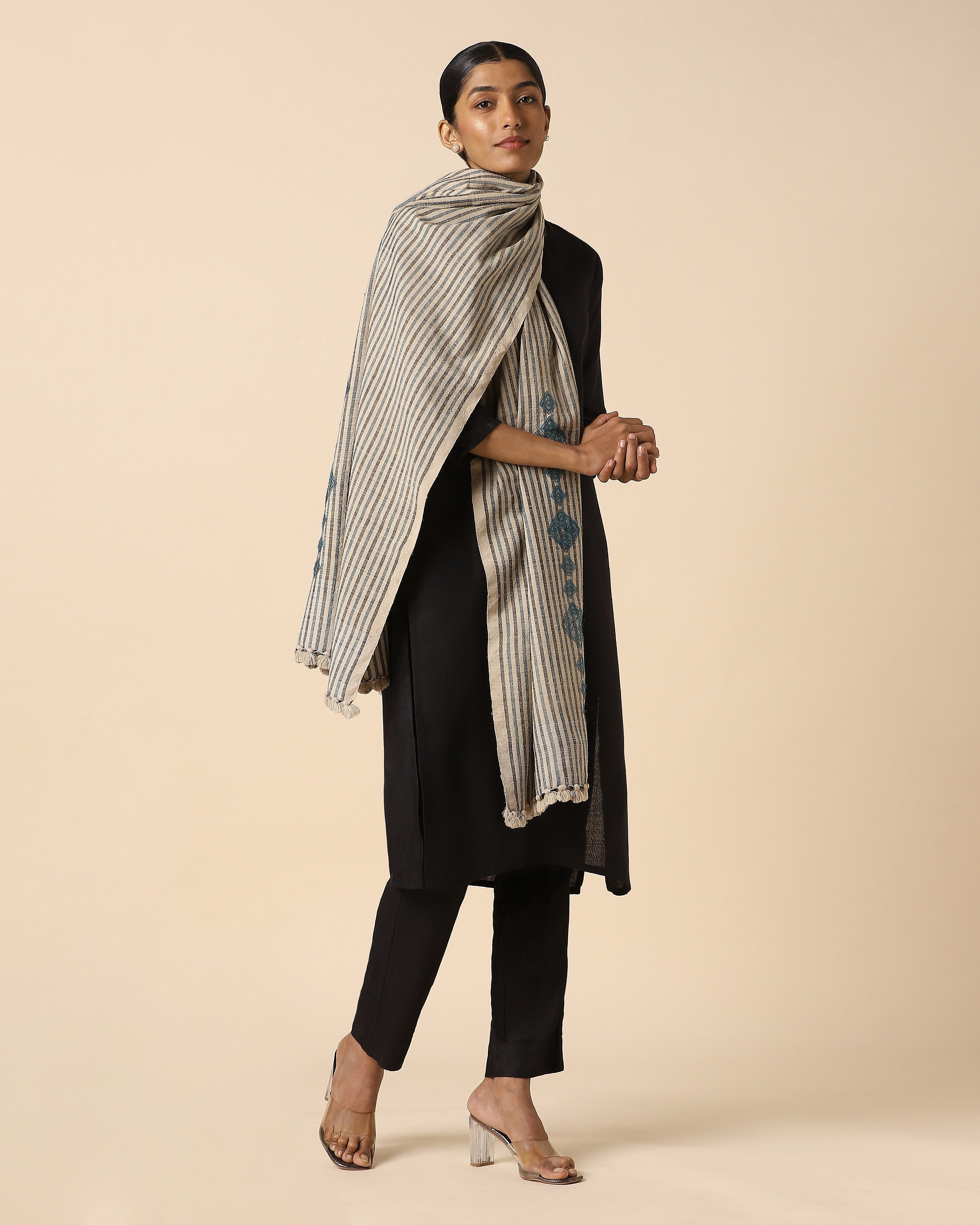 Raharki Bhujodi Extra Weft Wool Silk Stole