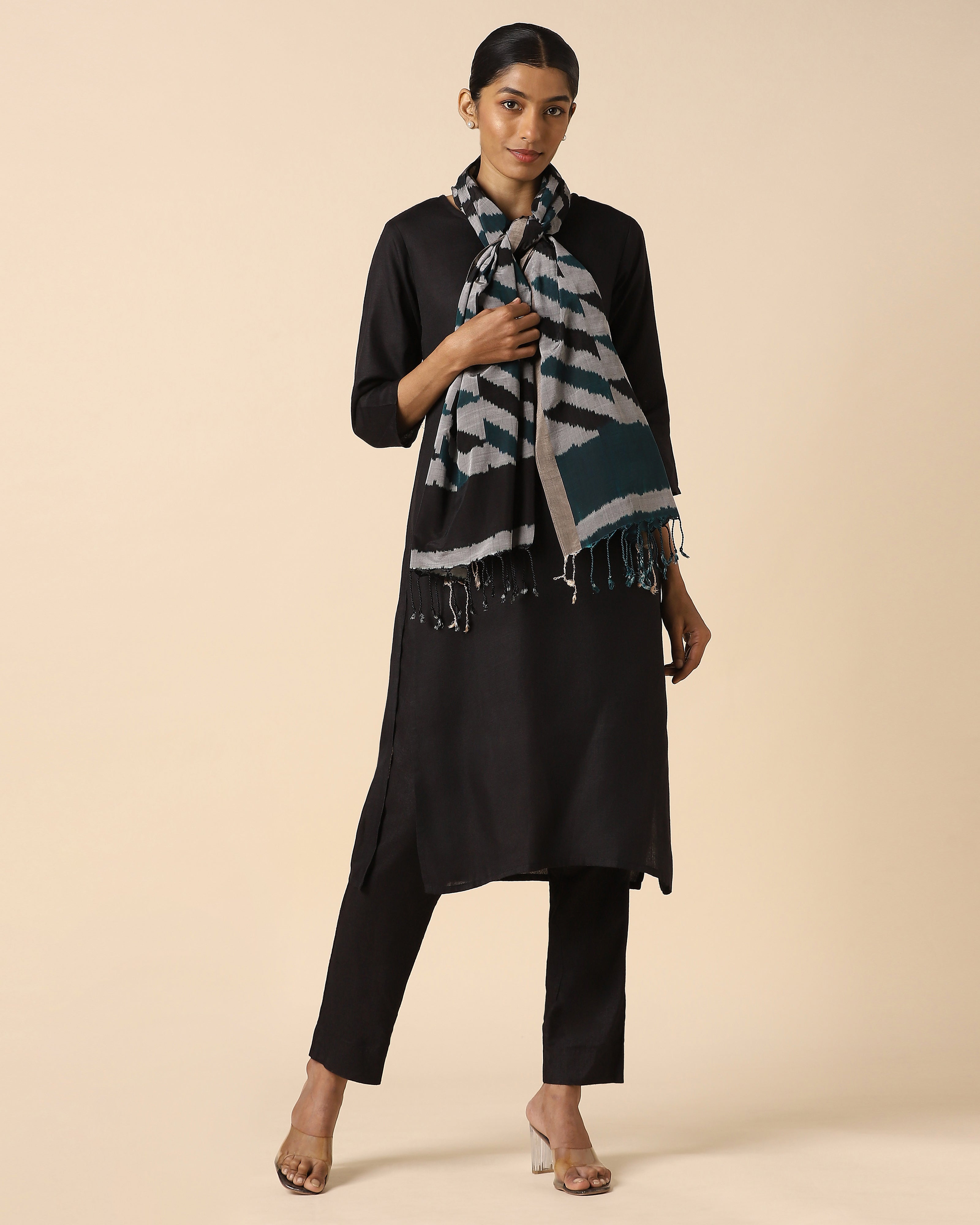 Aamya Pochampally Warp Ikat Silk Cotton Stole