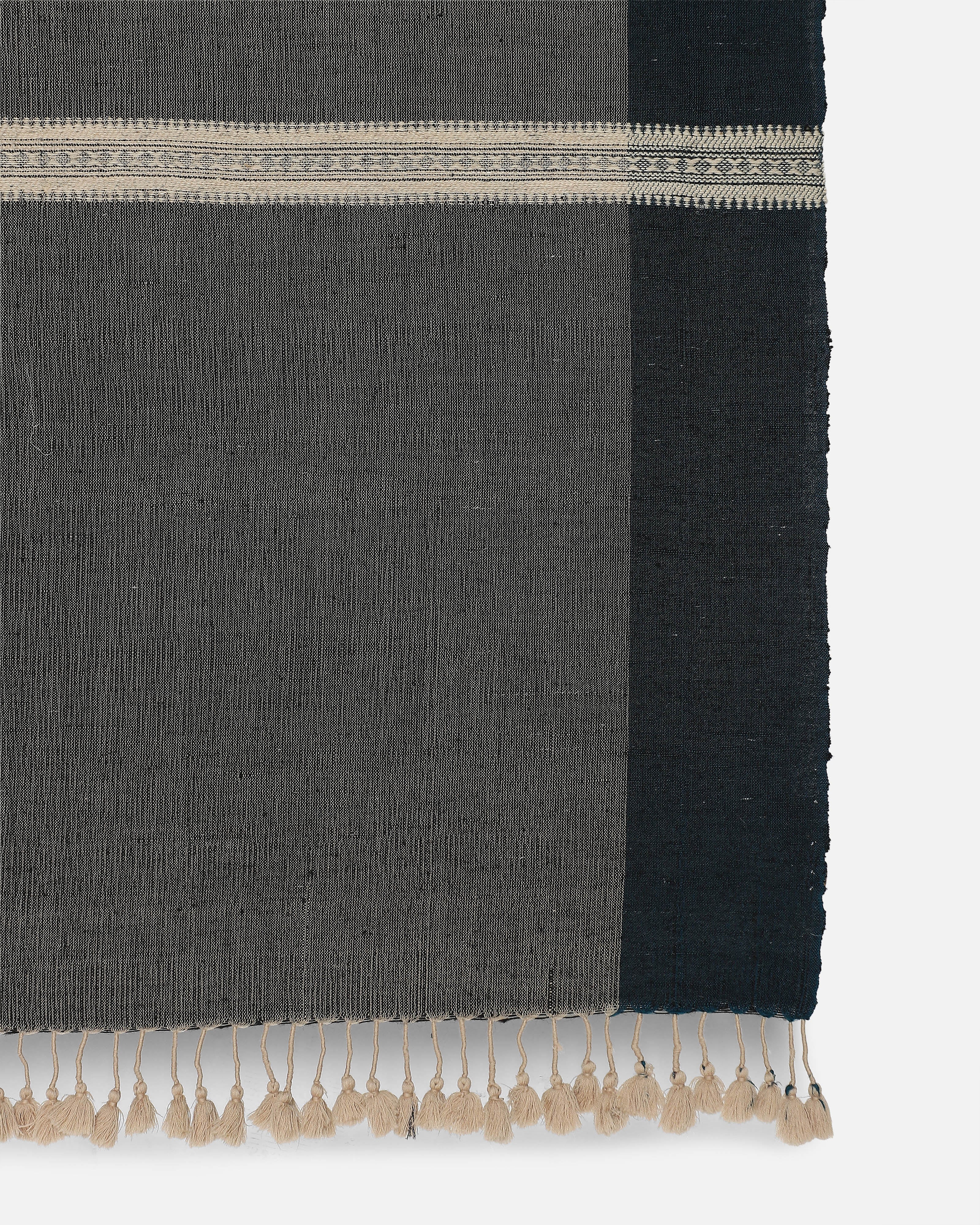 Moomal Bhujodi Extra Weft Woolen Throw