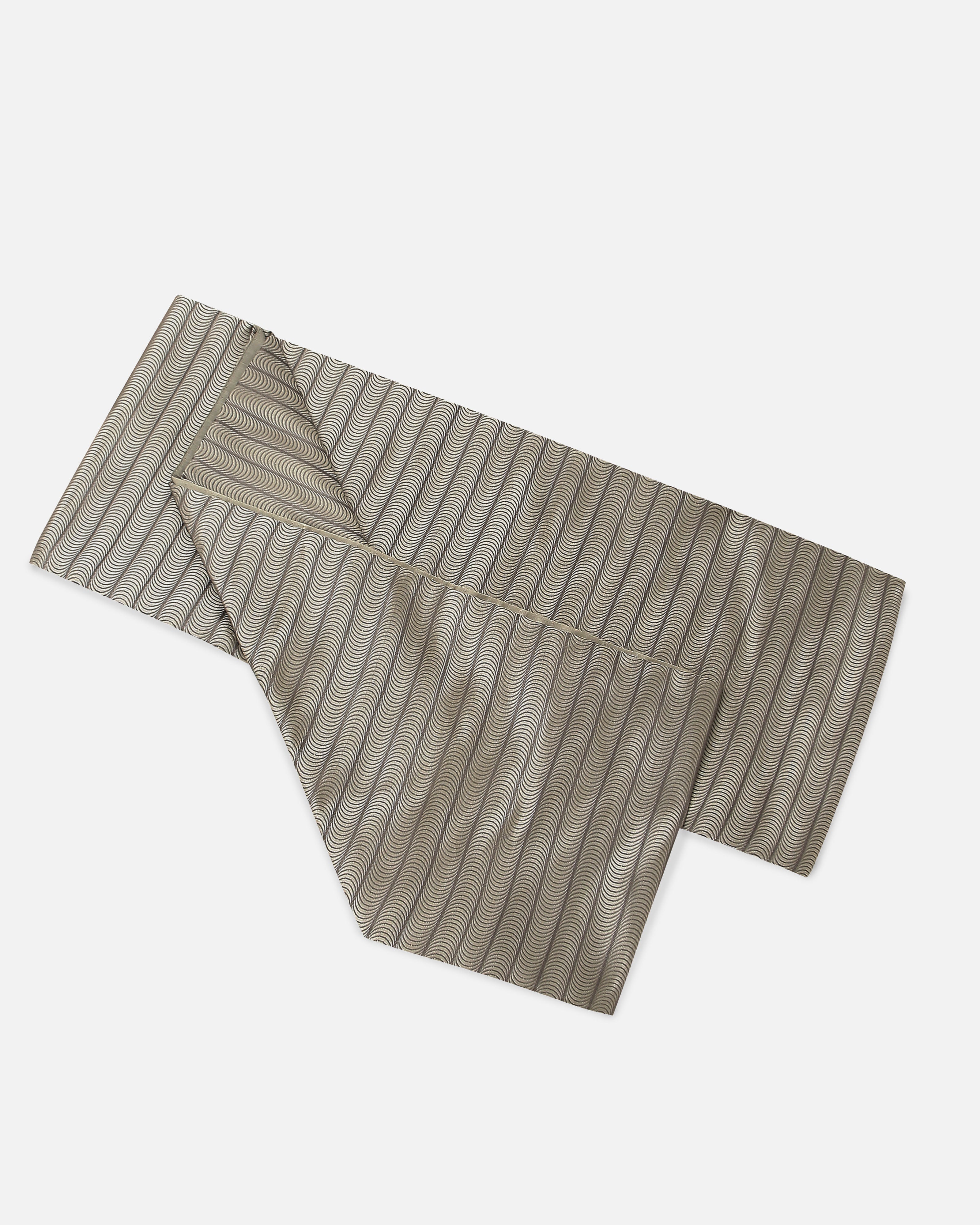 Mala Banarasi Tanchoi Silk Suit Fabric